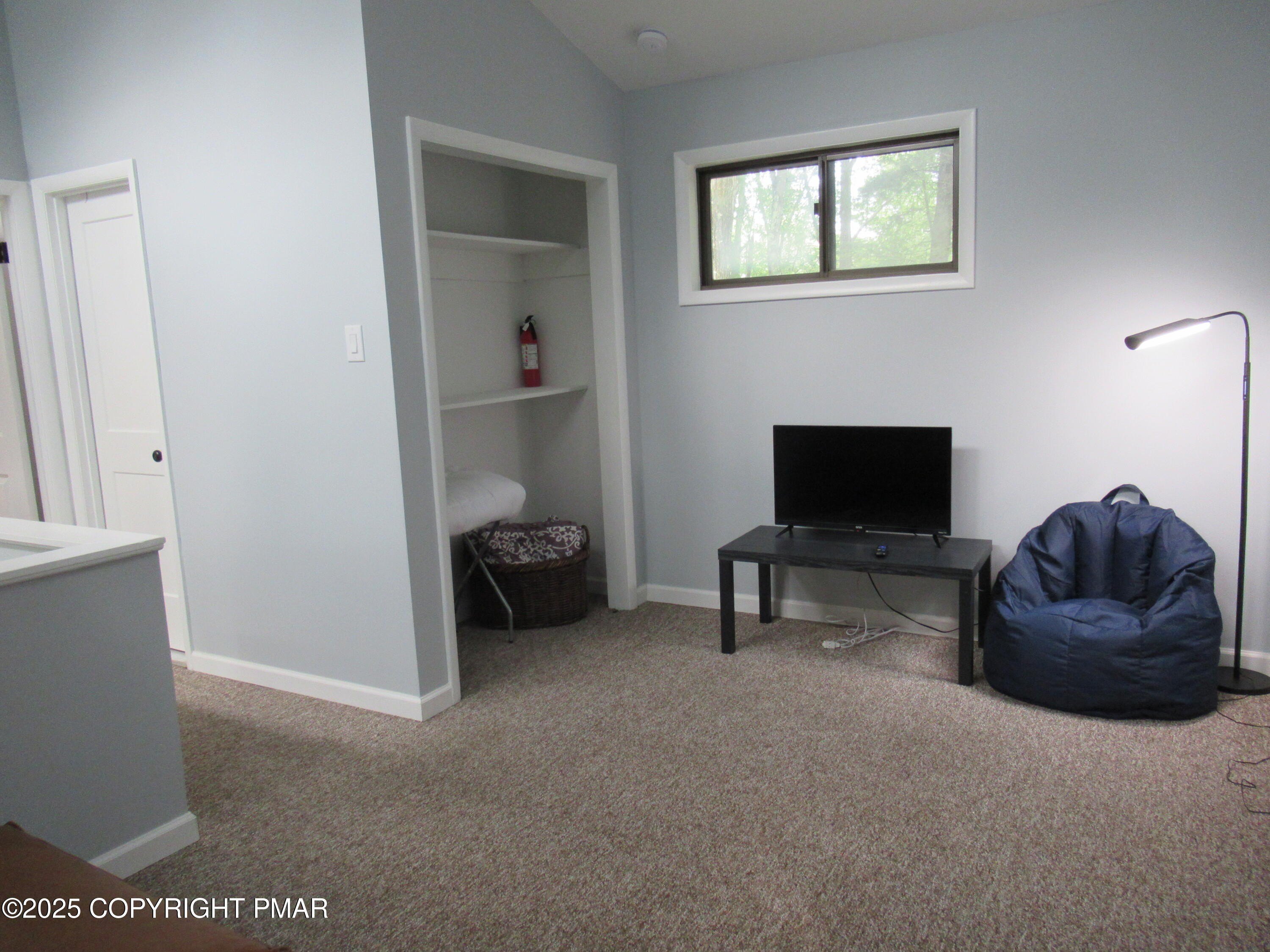 Lake Harmony, Pennsylvania, 18624, United States, 3 Bedrooms Bedrooms, ,2 BathroomsBathrooms,Residential,For Sale,1920400