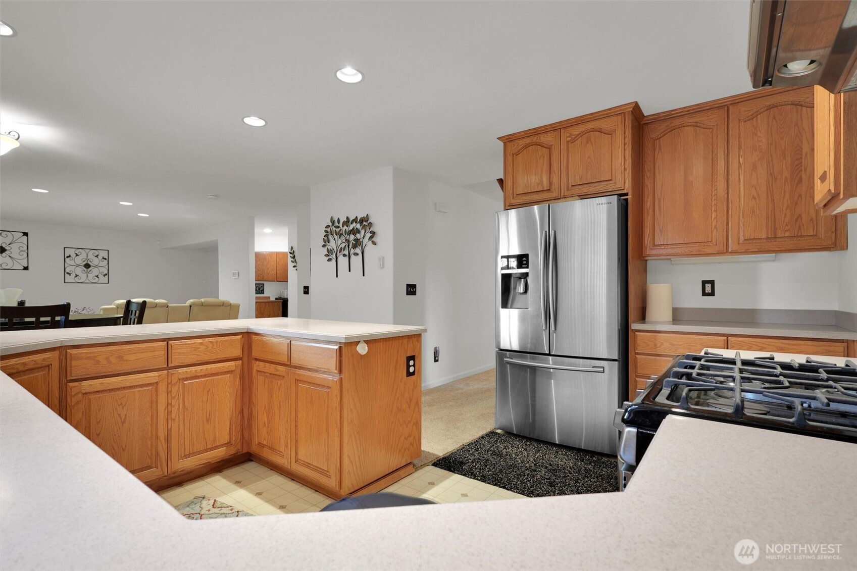 Tacoma, Washington, 98444, United States, 4 Bedrooms Bedrooms, ,4 BathroomsBathrooms,Residential,For Sale,1973833