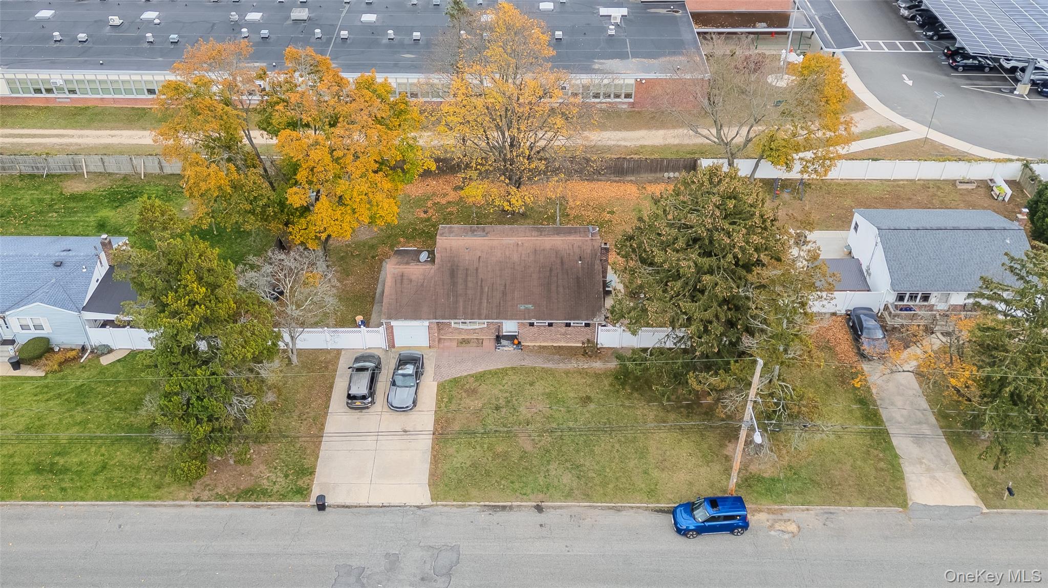 Bay Shore, New York, 11706, United States, 3 Bedrooms Bedrooms, ,3 BathroomsBathrooms,Residential,For Sale,1992406