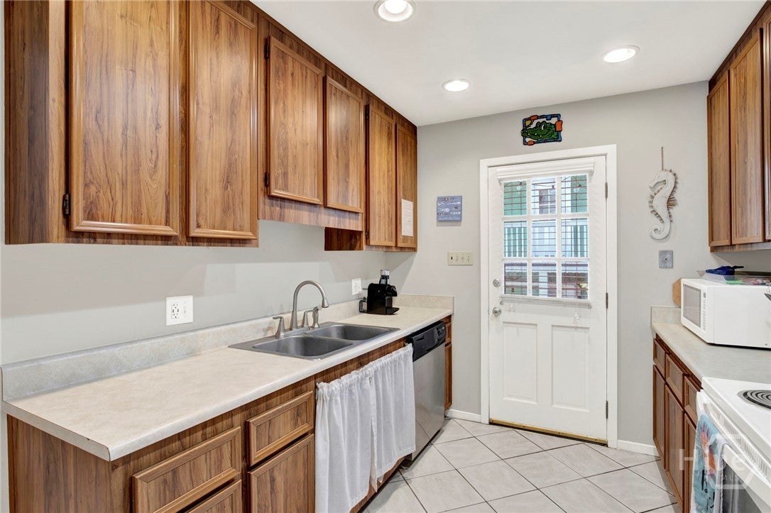 TYBEE ISLAND, Georgia, 31328, United States, 4 Bedrooms Bedrooms, ,2 BathroomsBathrooms,Residential,For Sale,2030001