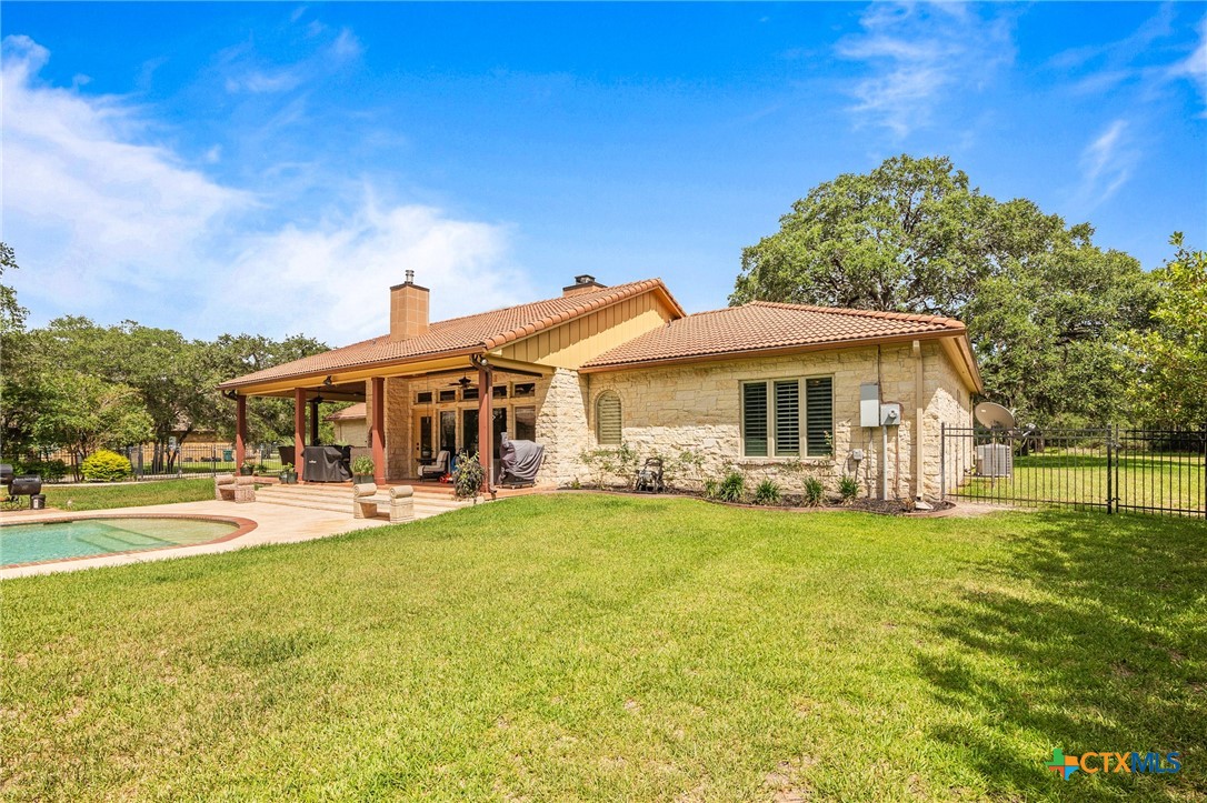 166 Post Oak Bend, Inez, Texas, 77968, United States, 5 Bedrooms Bedrooms, ,6 BathroomsBathrooms,Residential,For Sale,166 Post Oak Bend,1548599