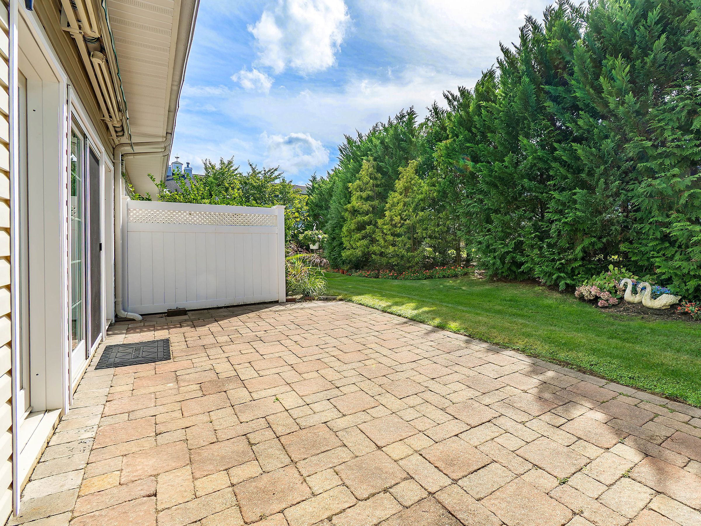  194 Pond View Drive, Port Washington, NY, 11050 - 物件實景