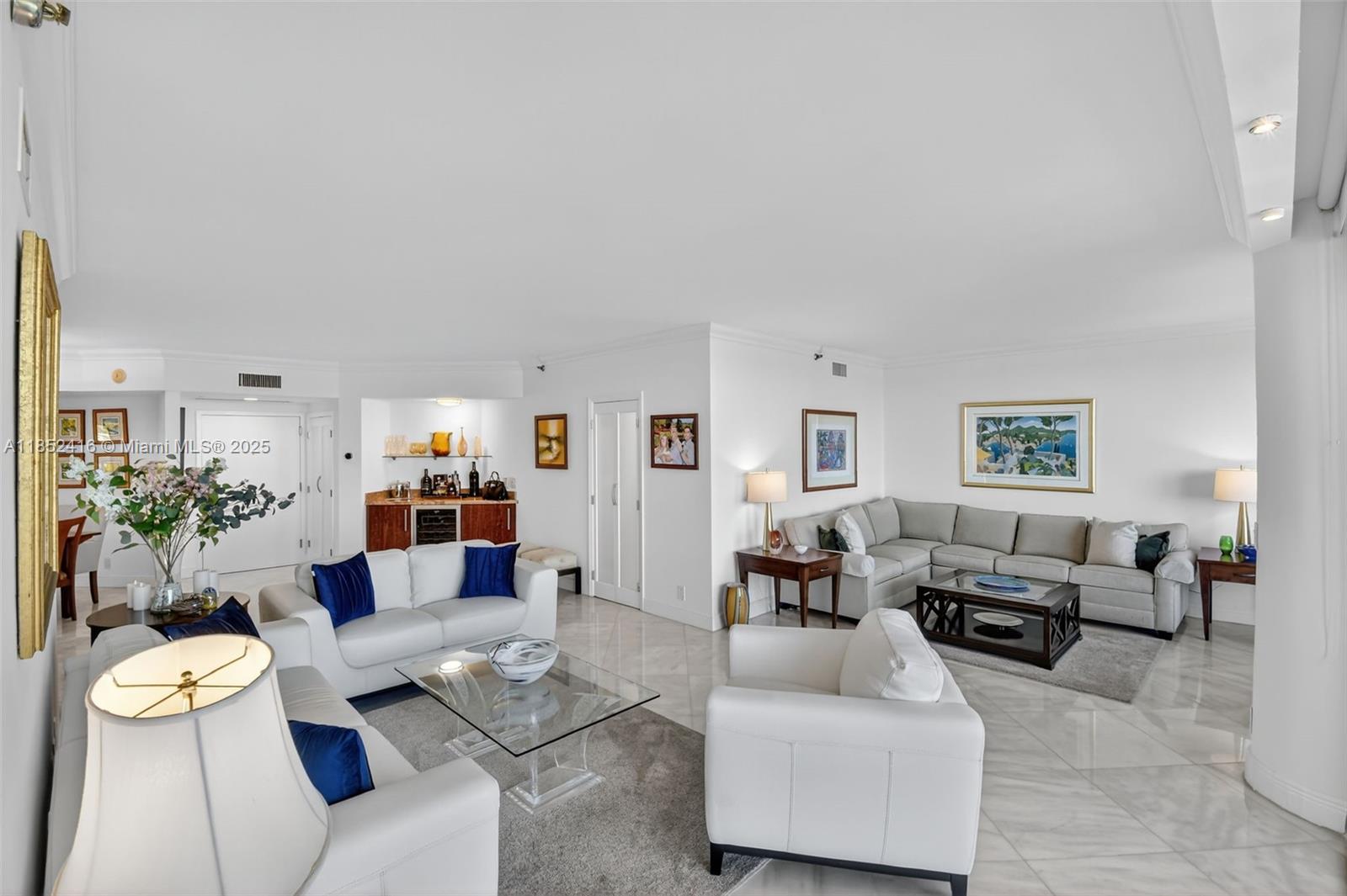 Aventura, Florida, 33160, United States, 2 Bedrooms Bedrooms, ,2 BathroomsBathrooms,Residential,For Sale,1908506