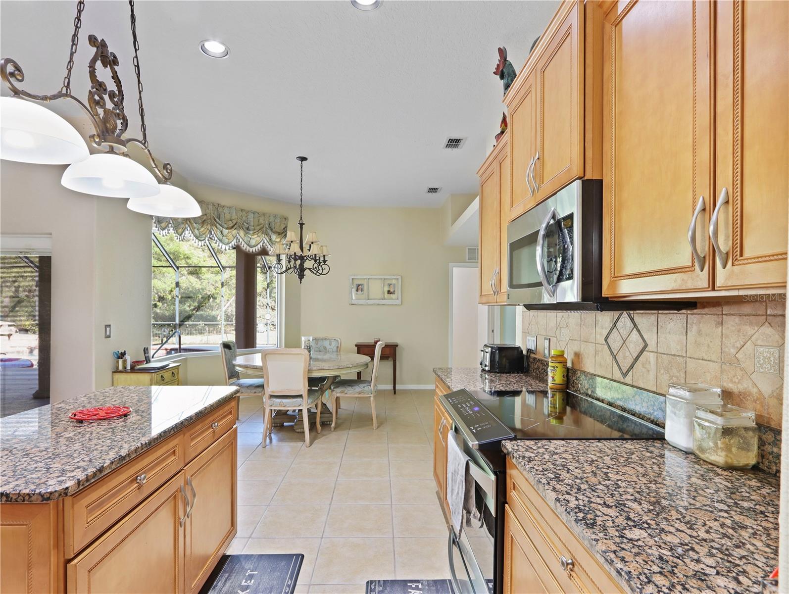 BEVERLY HILLS, Florida, 34465, United States, 4 Bedrooms Bedrooms, ,3 BathroomsBathrooms,Residential,For Sale,1944960