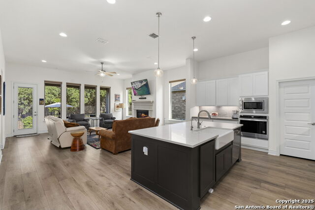 Boerne, Texas, 78006, United States, 4 Bedrooms Bedrooms, ,3 BathroomsBathrooms,Residential,For Sale,1848970