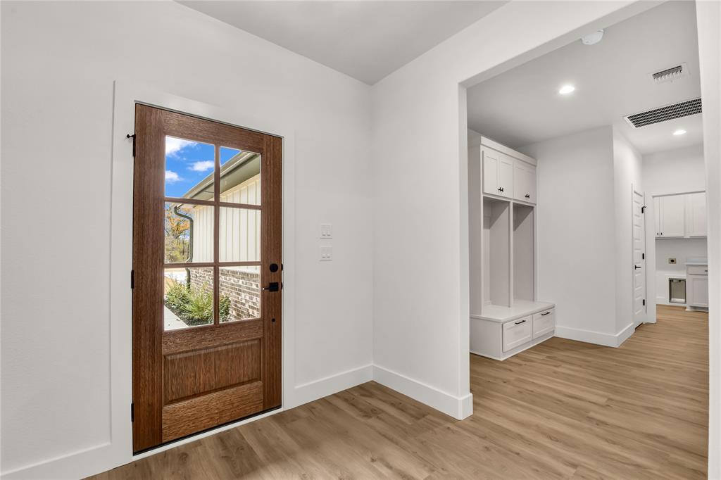 Millsap, Texas, 76066, United States, 4 Bedrooms Bedrooms, ,3 BathroomsBathrooms,Residential,For Sale,1976934