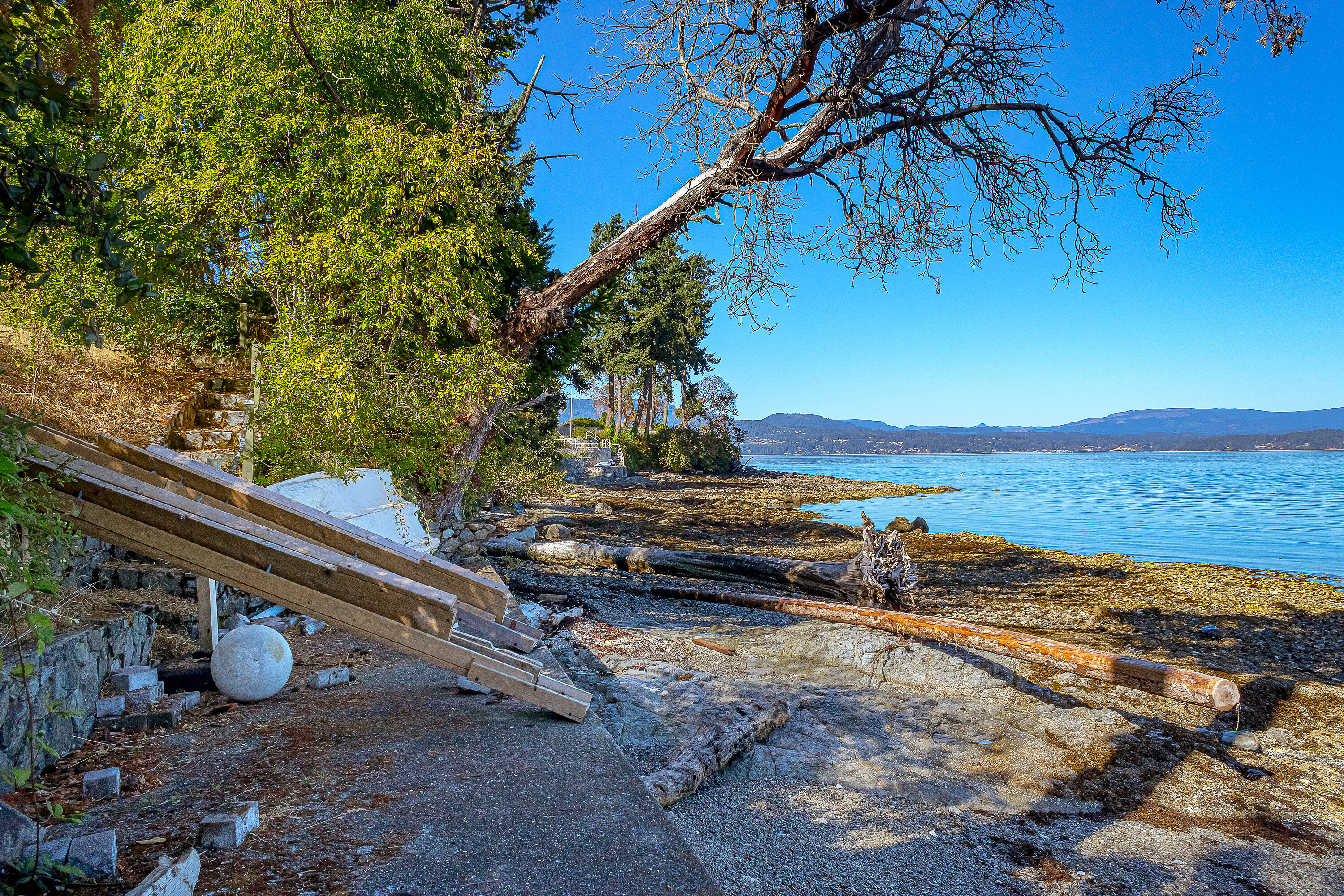  Prime Waterfront Home - 物件實景