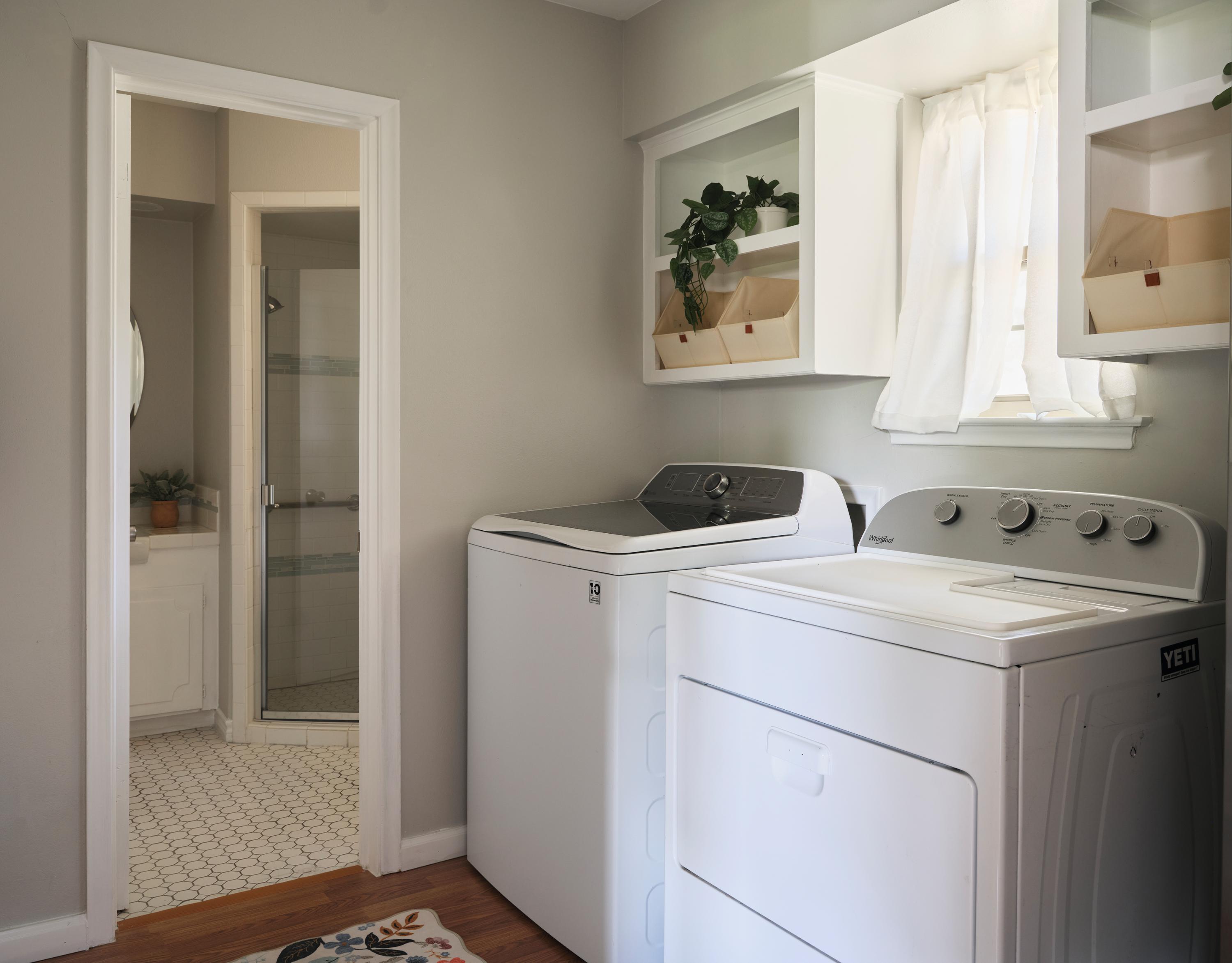  Spacious Home filled with Modern Updates and Original Charm - 物件實景