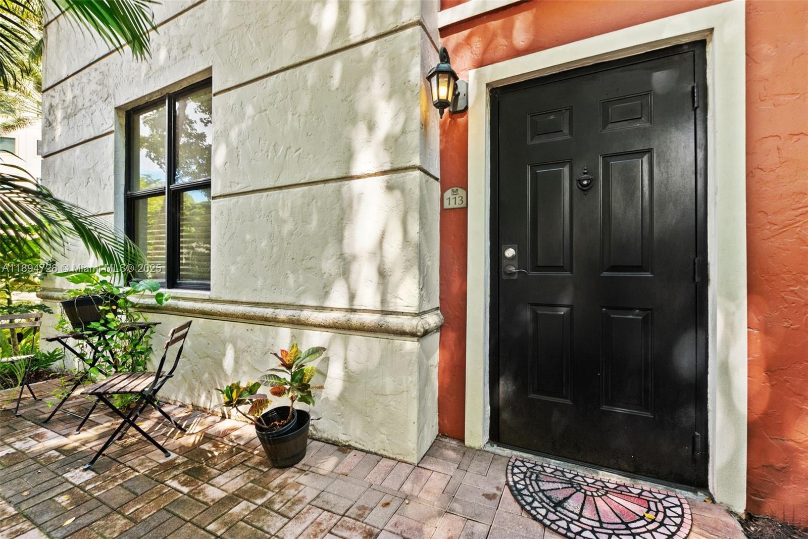 Coral Gables, Florida, 33134, United States, 1 Bedroom Bedrooms, ,2 BathroomsBathrooms,Residential,For Sale,1963892