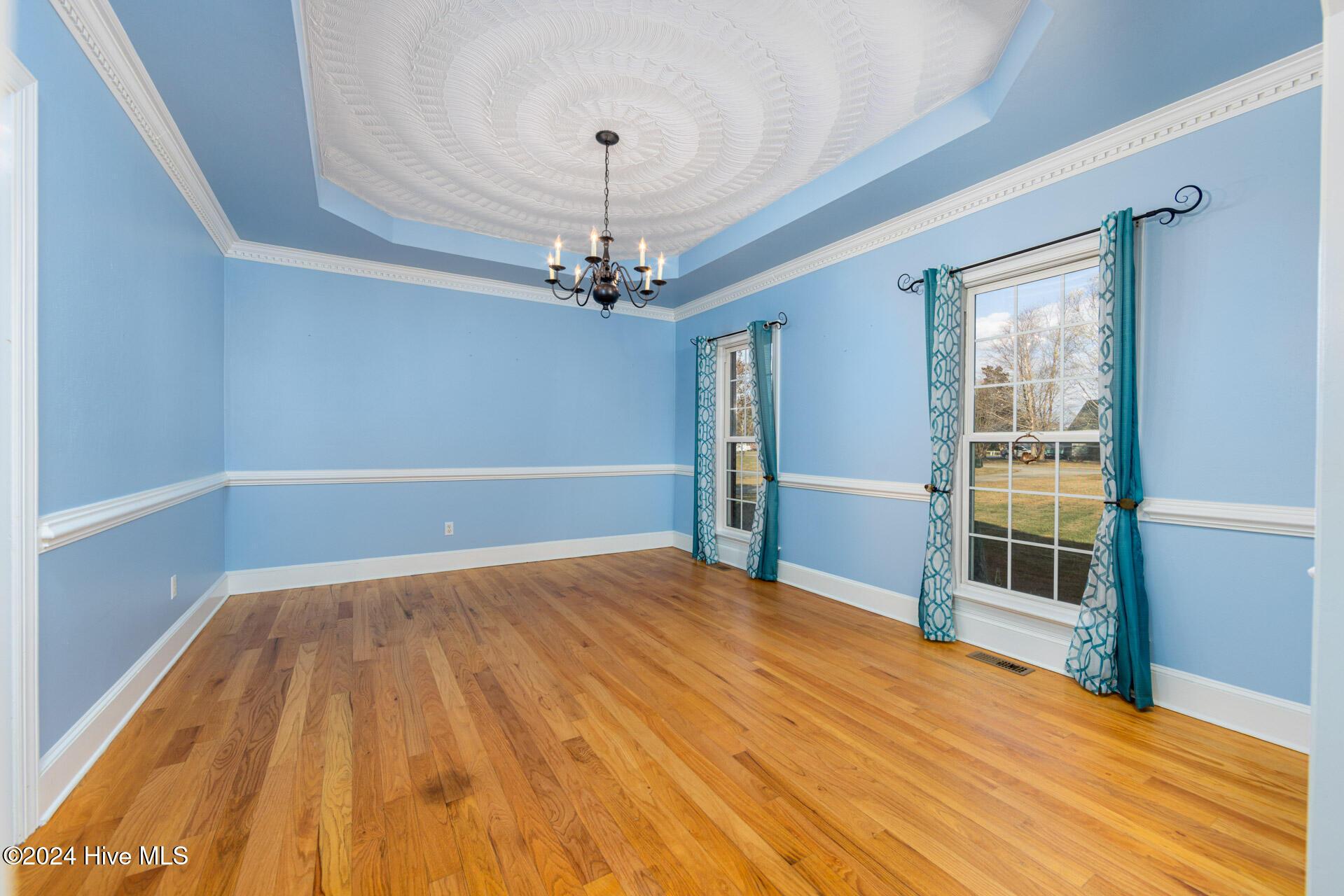 Currituck, North Carolina, 27929, United States, 4 Bedrooms Bedrooms, ,4 BathroomsBathrooms,Residential,For Sale,1849903
