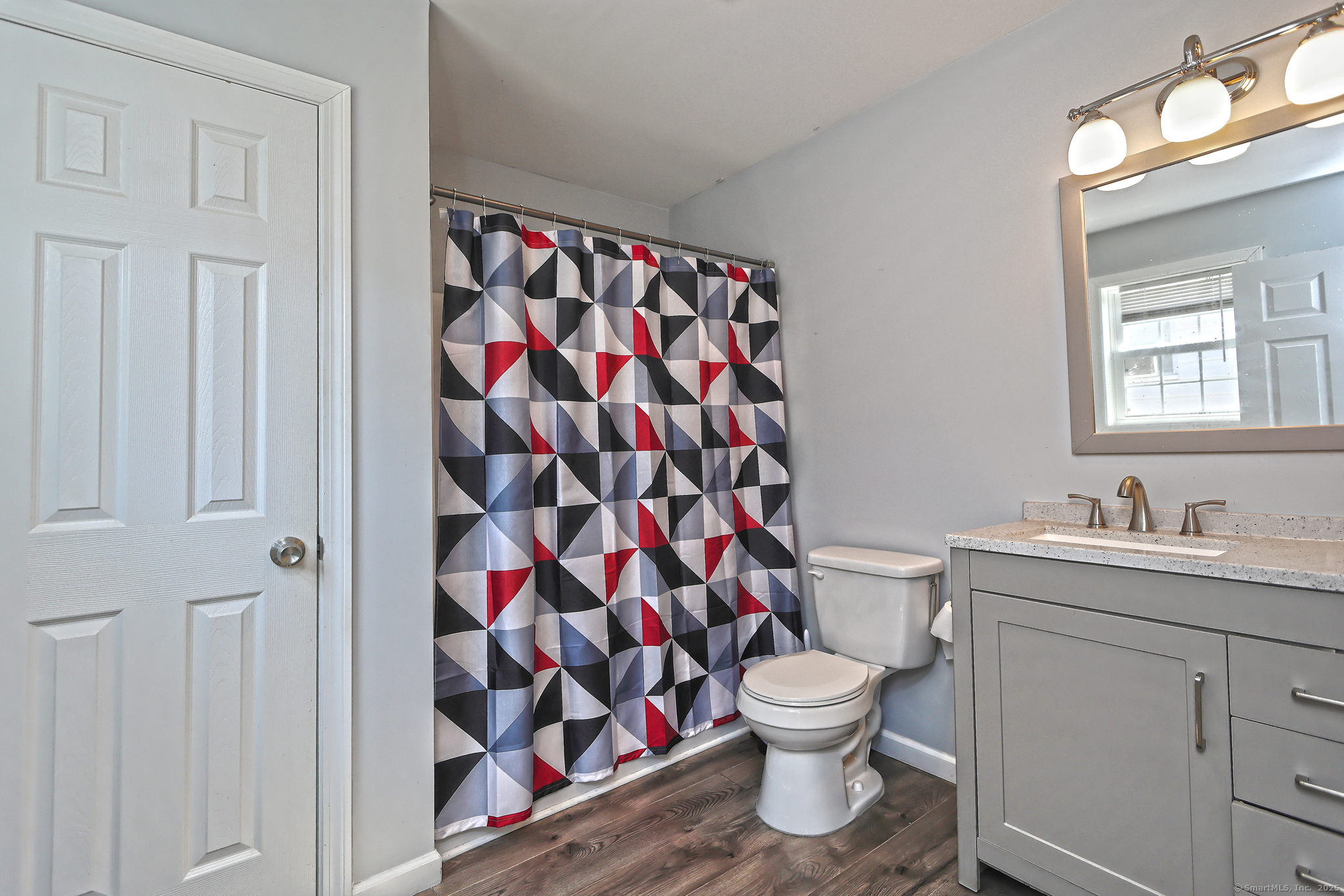 West Haven, Connecticut, 06516, United States, 5 Bedrooms Bedrooms, ,3 BathroomsBathrooms,Residential,For Sale,1918382