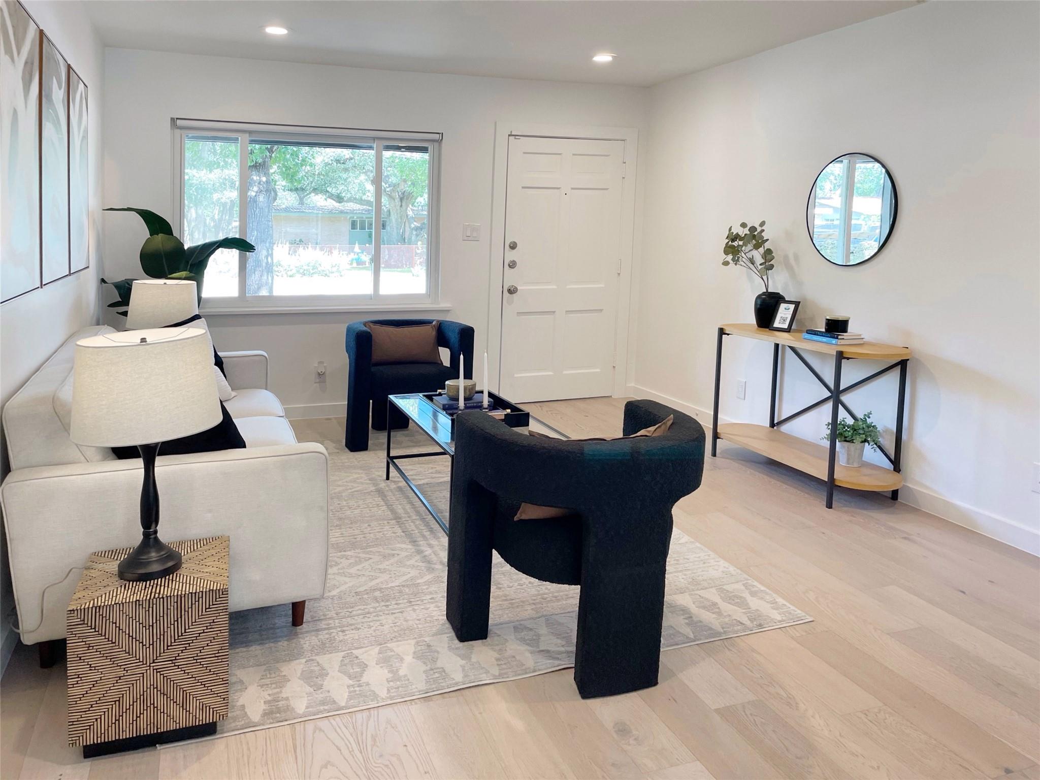 Austin, Texas, 78731, United States, 4 Bedrooms Bedrooms, ,3 BathroomsBathrooms,Residential,For Sale,1885336