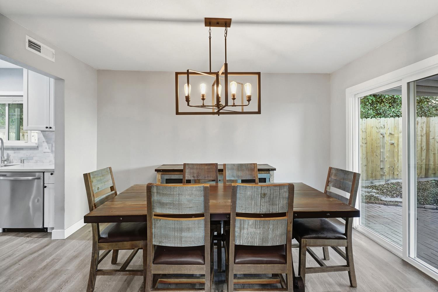 Sacramento, California, 95826, United States, 3 Bedrooms Bedrooms, ,2 BathroomsBathrooms,Residential,For Sale,1991468