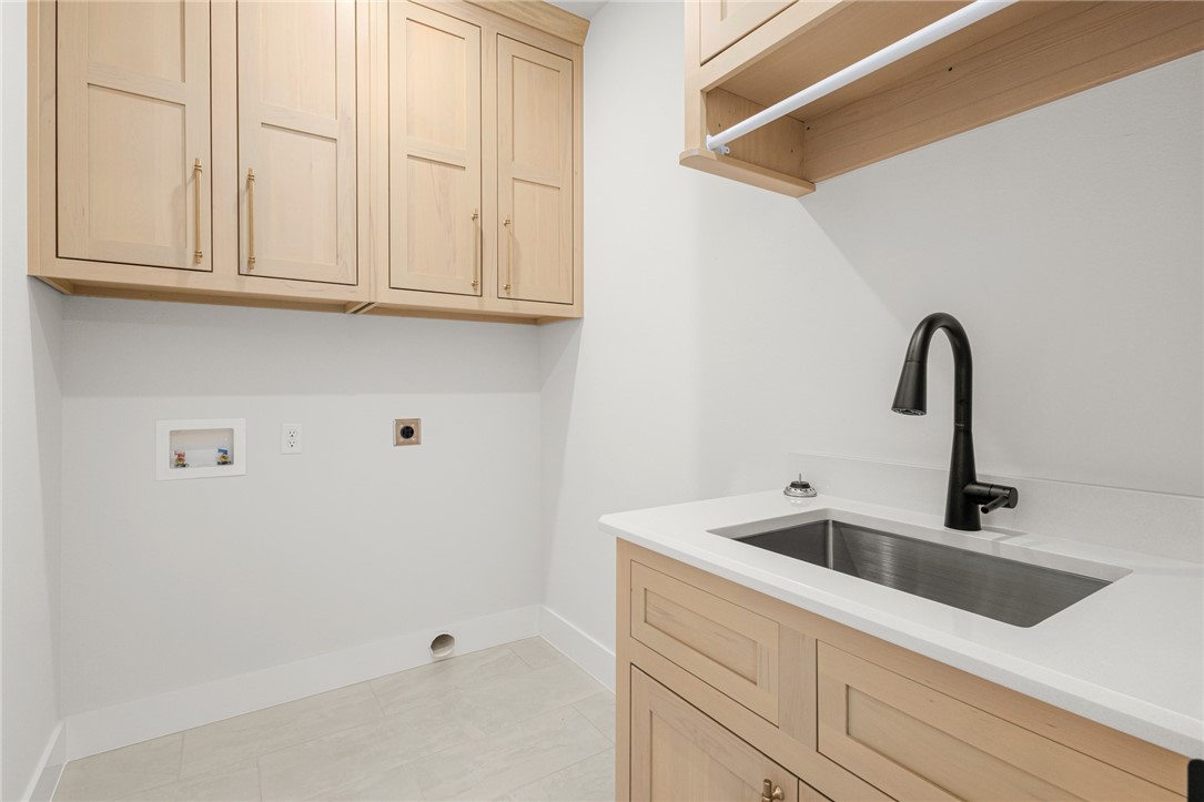 Centerton, Arkansas, 72719, United States, 4 Bedrooms Bedrooms, ,4 BathroomsBathrooms,Residential,For Sale,1991183