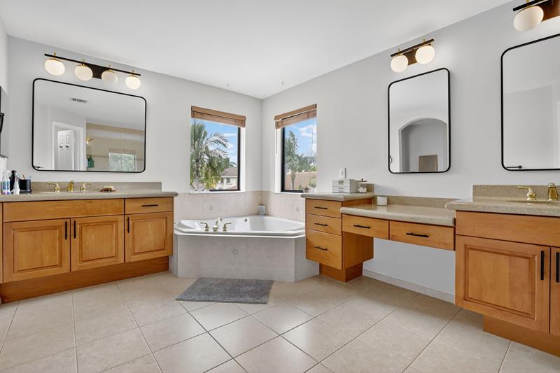 Miramar, Florida, 33027, United States, 5 Bedrooms Bedrooms, ,3 BathroomsBathrooms,Residential,For Sale,1987631