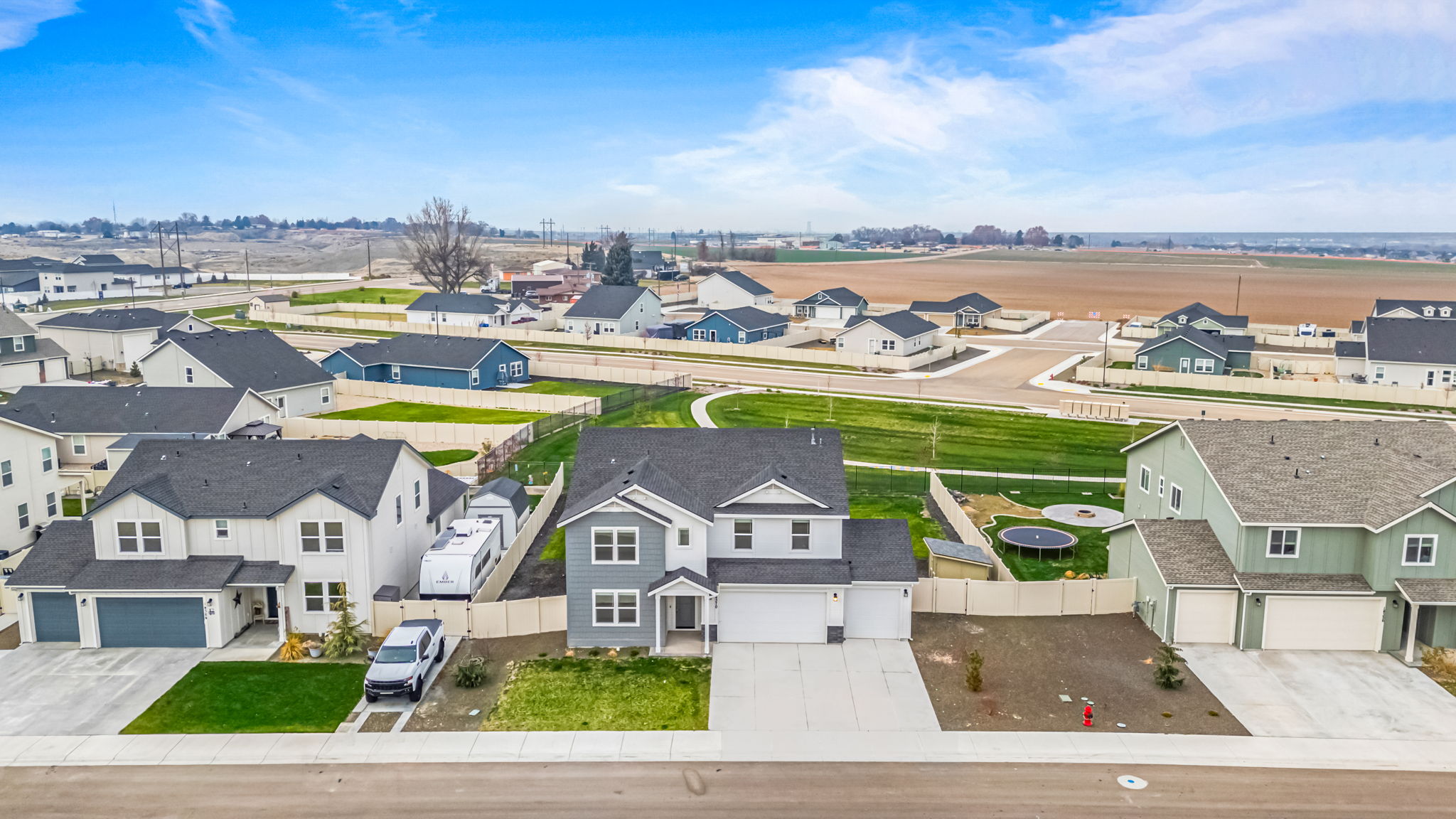 Caldwell, Idaho, 83607, United States, 4 Bedrooms Bedrooms, ,3 BathroomsBathrooms,Residential,For Sale,2005985