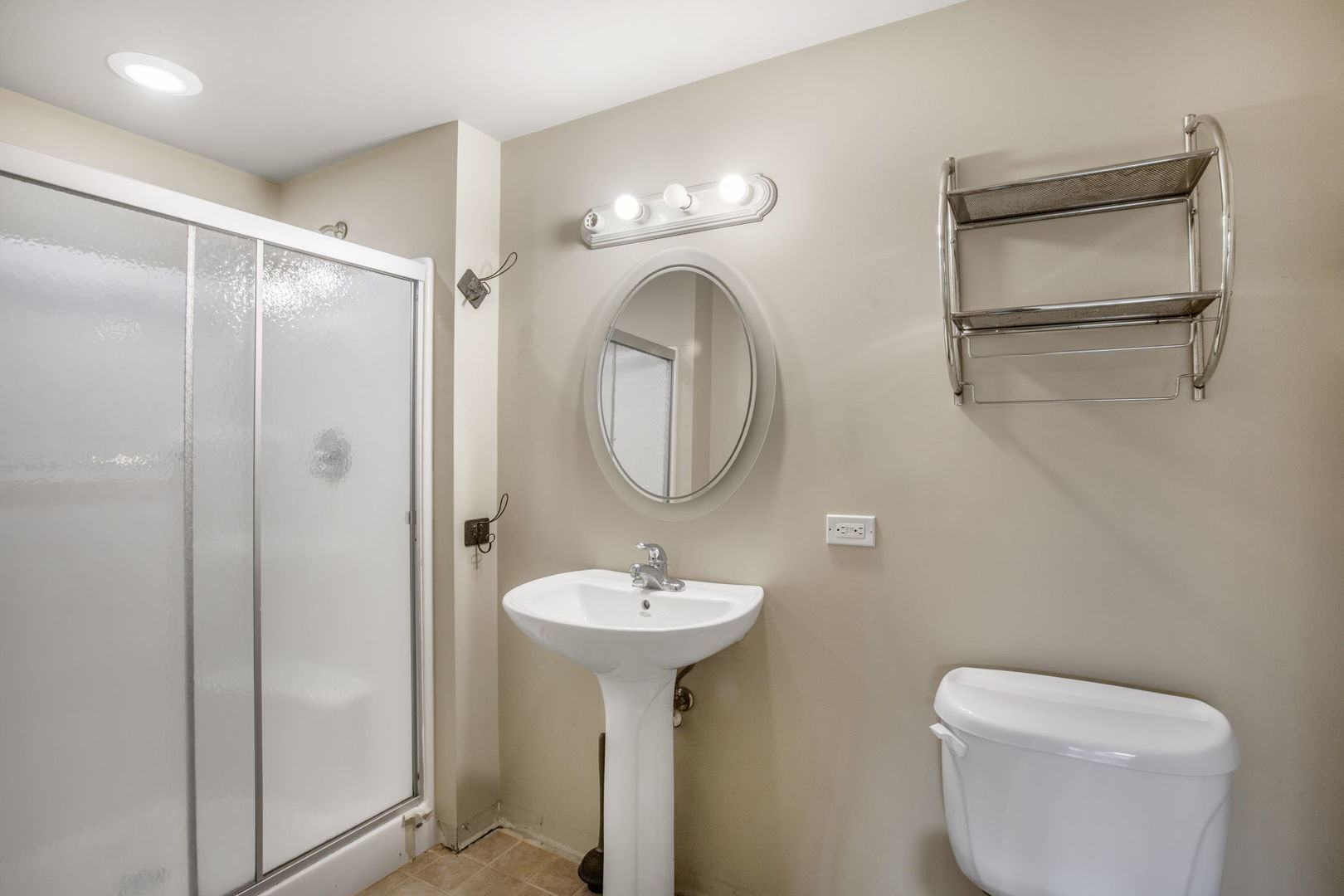 Oswego, Illinois, 60543, United States, 5 Bedrooms Bedrooms, ,4 BathroomsBathrooms,Residential,For Sale,1992870