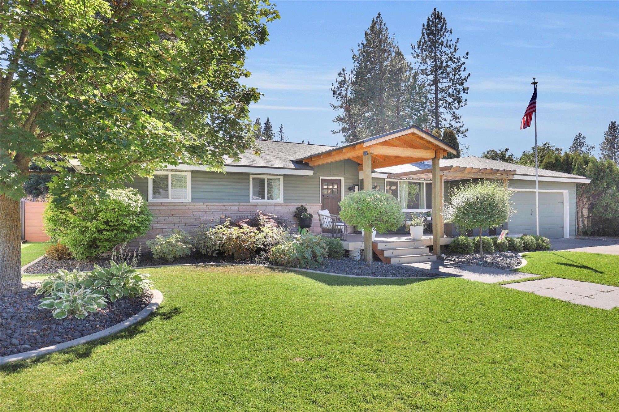 Spokane Valley, Washington, 99216, United States, 4 Bedrooms Bedrooms, ,3 BathroomsBathrooms,Residential,For Sale,1927363