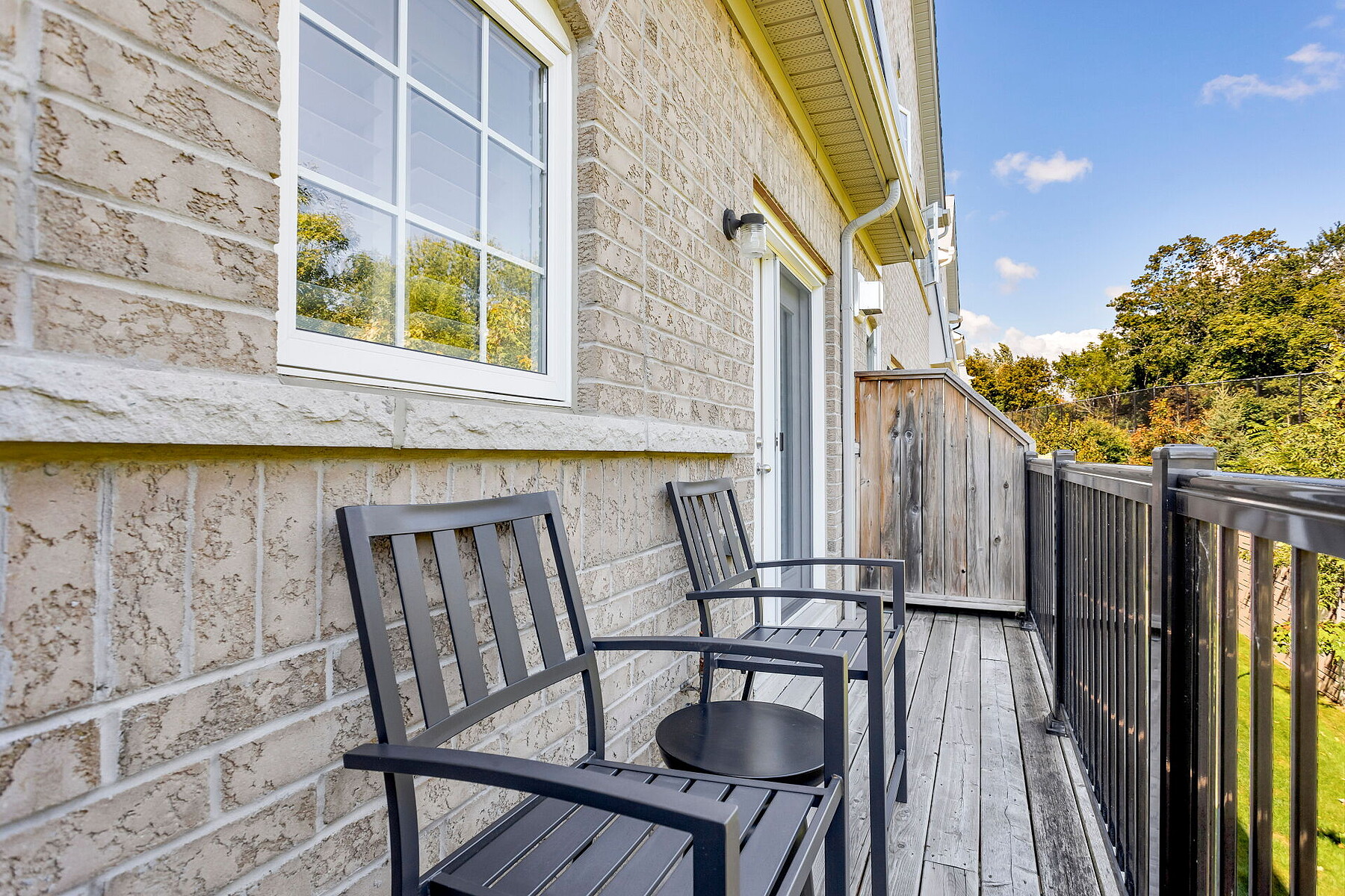  Iconic Lakeview Townhome - 物件實景