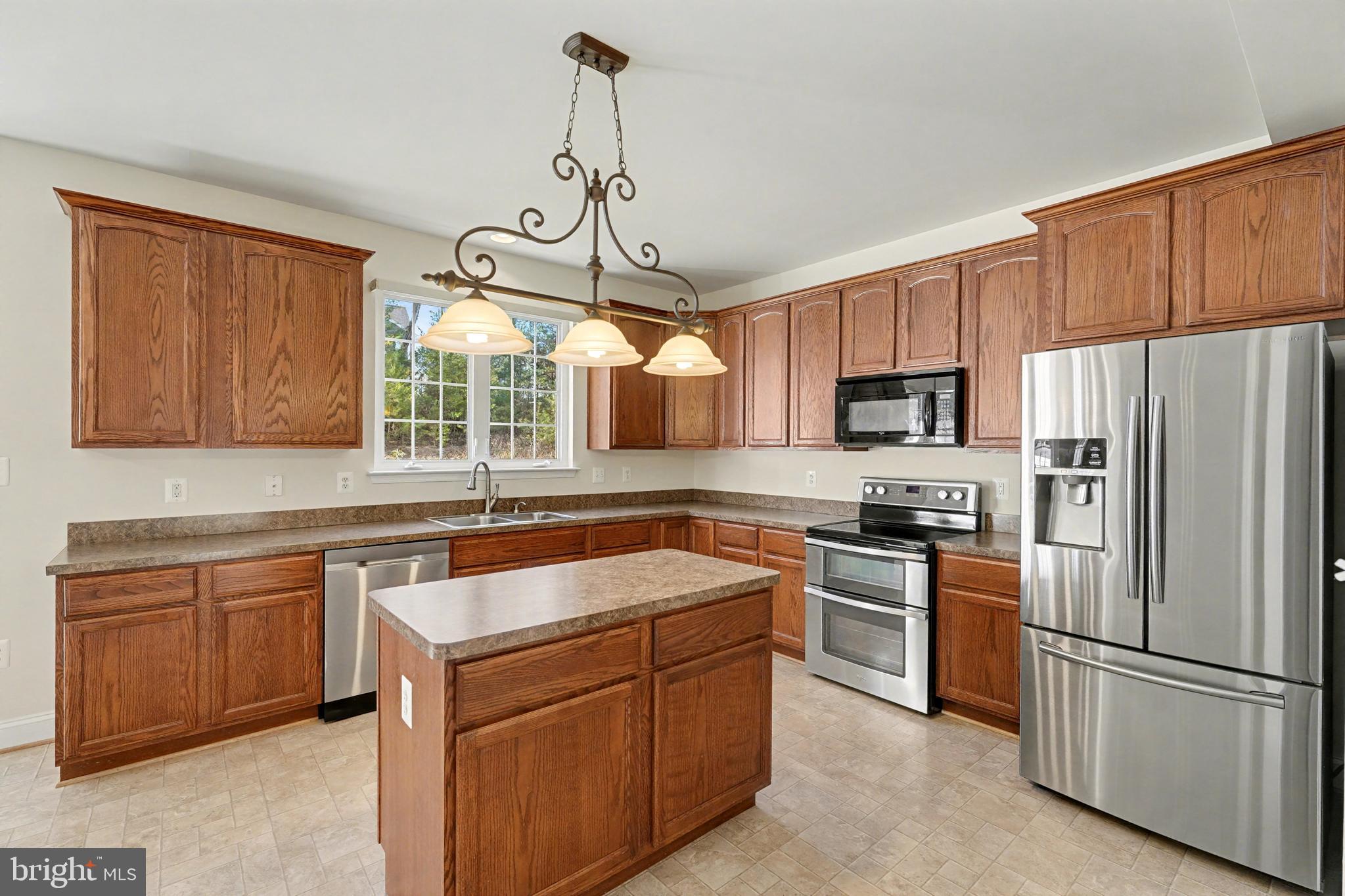 Fredericksburg, Virginia, 22408, United States, 4 Bedrooms Bedrooms, ,3 BathroomsBathrooms,Residential,For Sale,1994203