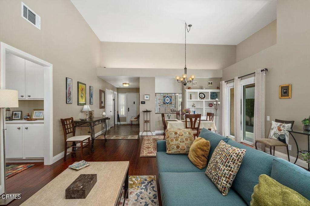 Ventura, California, 93004, United States, 2 Bedrooms Bedrooms, ,2 BathroomsBathrooms,Residential,For Sale,1940217