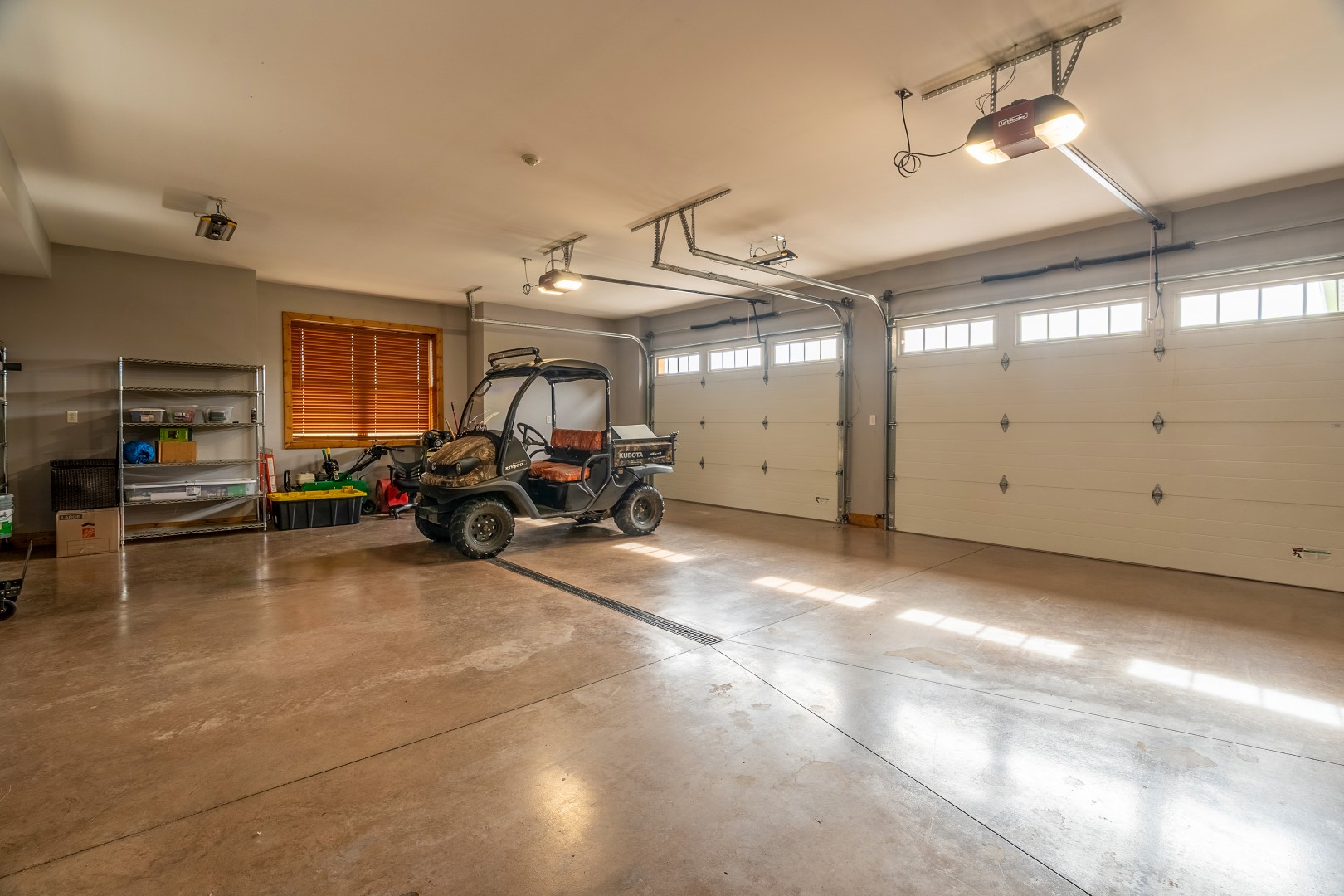 Carbondale, Illinois, 62902, United States, 3 Bedrooms Bedrooms, ,8 BathroomsBathrooms,Residential,For Sale,1986074