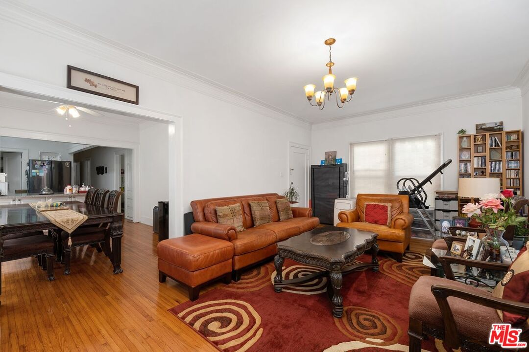 Los Angeles, California, 90019, United States, 12 Bedrooms Bedrooms, ,Residential,For Sale,1885364