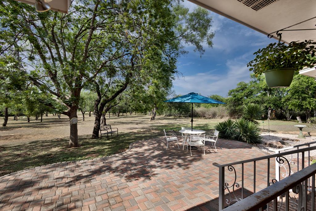 Llano, Texas, 78643, United States, 3 Bedrooms Bedrooms, ,2 BathroomsBathrooms,Residential,For Sale,1869749