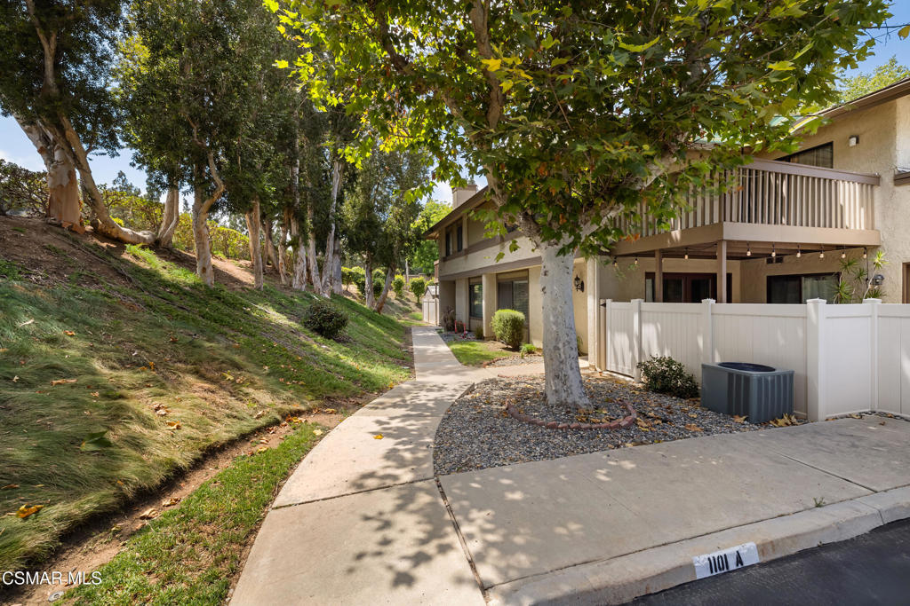Simi Valley, California, 93065, United States, 3 Bedrooms Bedrooms, ,2 BathroomsBathrooms,Residential,For Sale,1901718