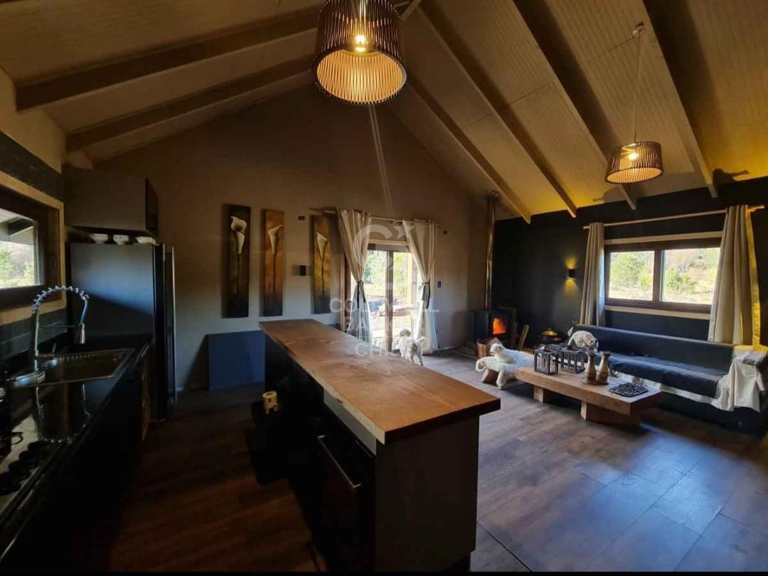 Pucón, Chile, 4 Bedrooms Bedrooms, ,3 BathroomsBathrooms,Residential,For Sale,1959469