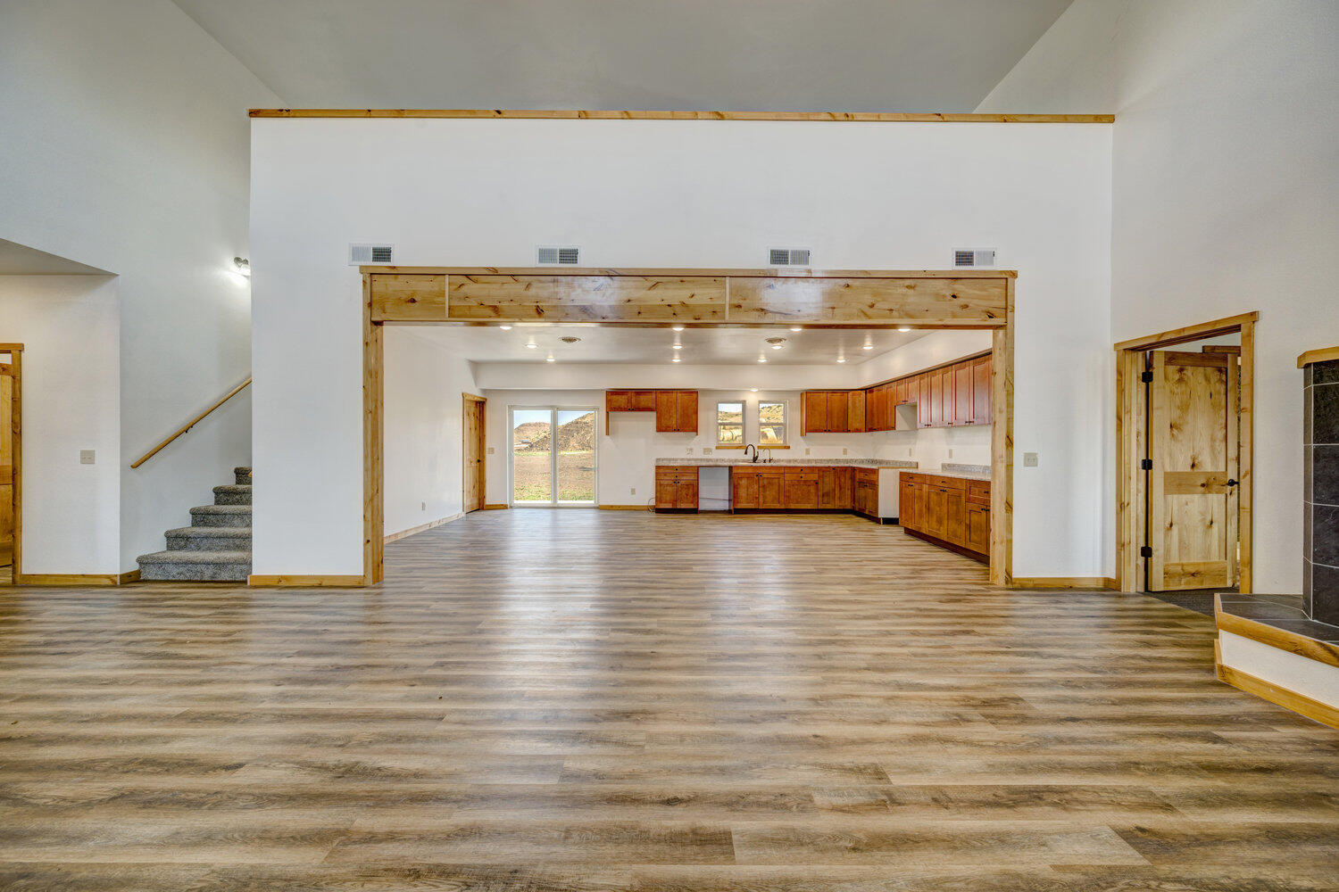 Wyarno, Wyoming, 82845, United States, 6 Bedrooms Bedrooms, ,3 BathroomsBathrooms,Residential,For Sale,1941792