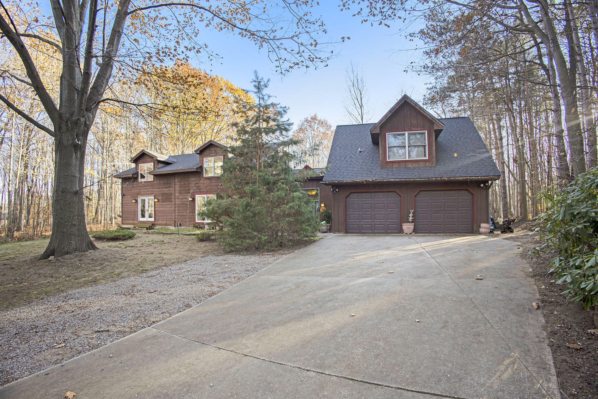 Holland, Michigan, 49423, United States, 4 Bedrooms Bedrooms, ,3 BathroomsBathrooms,Residential,For Sale,2000923