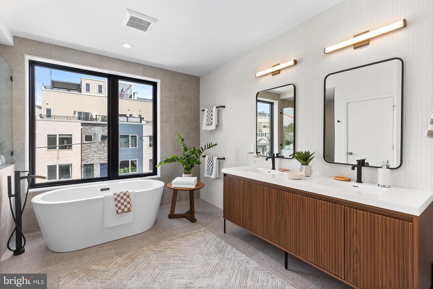 Philadelphia, Pennsylvania, 19128, United States, 4 Bedrooms Bedrooms, ,4 BathroomsBathrooms,Residential,For Sale,1898487