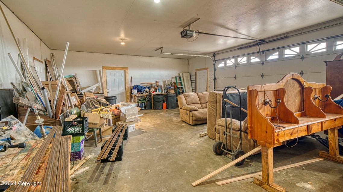 Gillette, Wyoming, 82718, United States, 3 Bedrooms Bedrooms, ,3 BathroomsBathrooms,Residential,For Sale,1977220