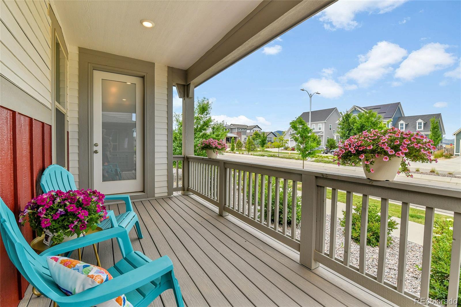 Littleton, Colorado, 80125, United States, 3 Bedrooms Bedrooms, ,3 BathroomsBathrooms,Residential,For Sale,1891675