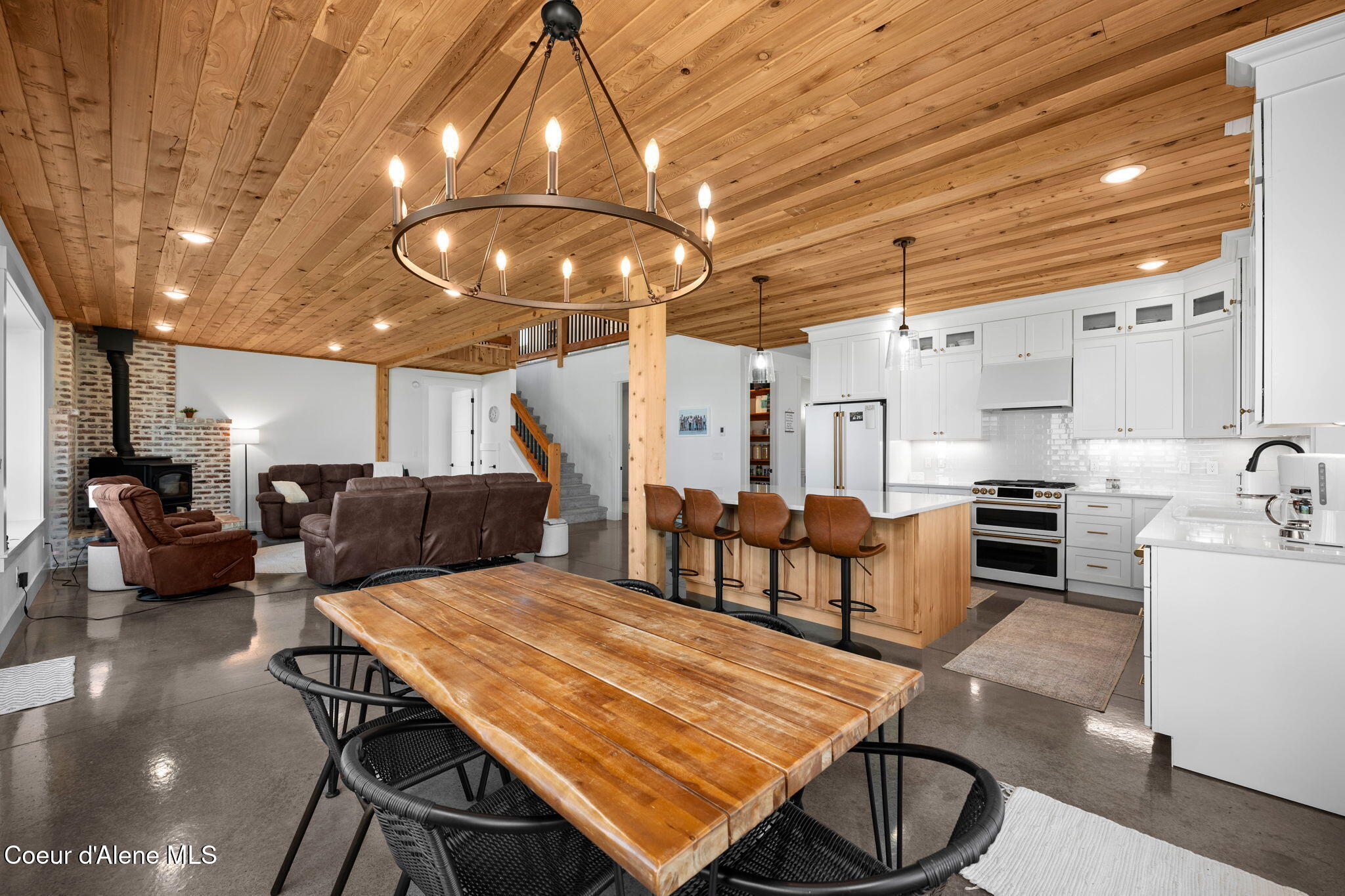 Plummer, Idaho, 83851, United States, 6 Bedrooms Bedrooms, ,4 BathroomsBathrooms,Residential,For Sale,1810592