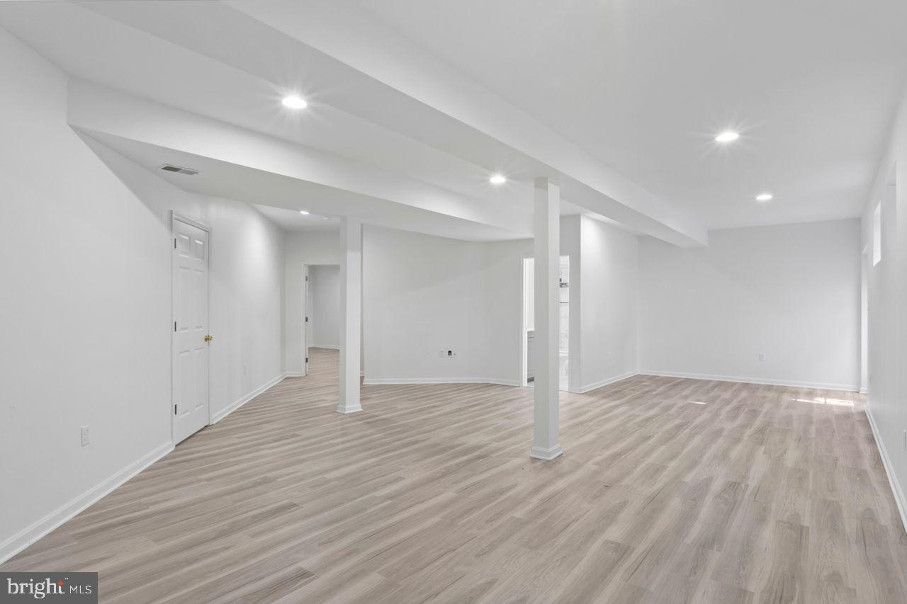 Woodbridge, Virginia, 22191, United States, 6 Bedrooms Bedrooms, ,5 BathroomsBathrooms,Residential,For Sale,1949818