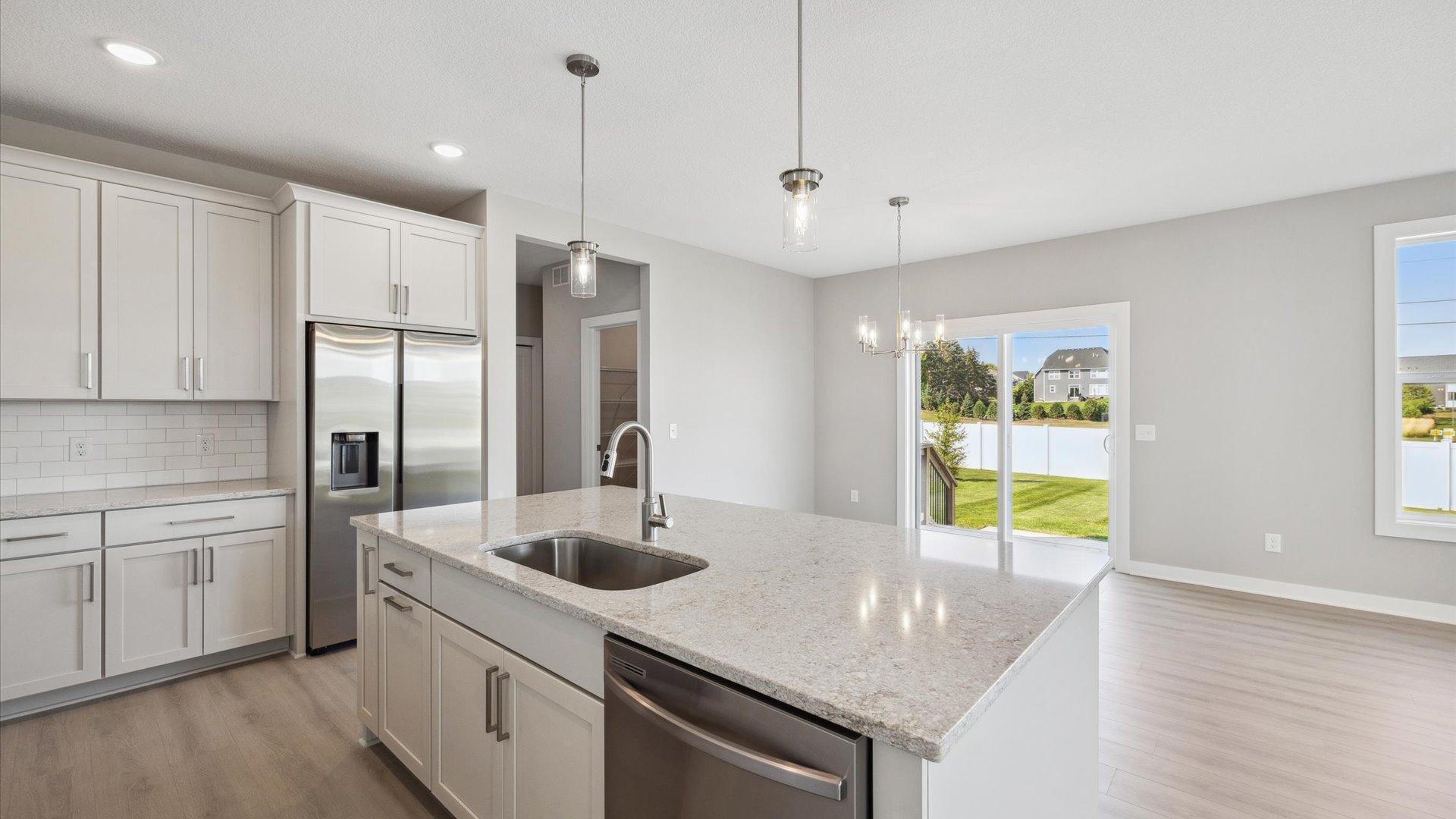 Woodbury, Minnesota, 55129, United States, 4 Bedrooms Bedrooms, ,2 BathroomsBathrooms,Residential,For Sale,1736697