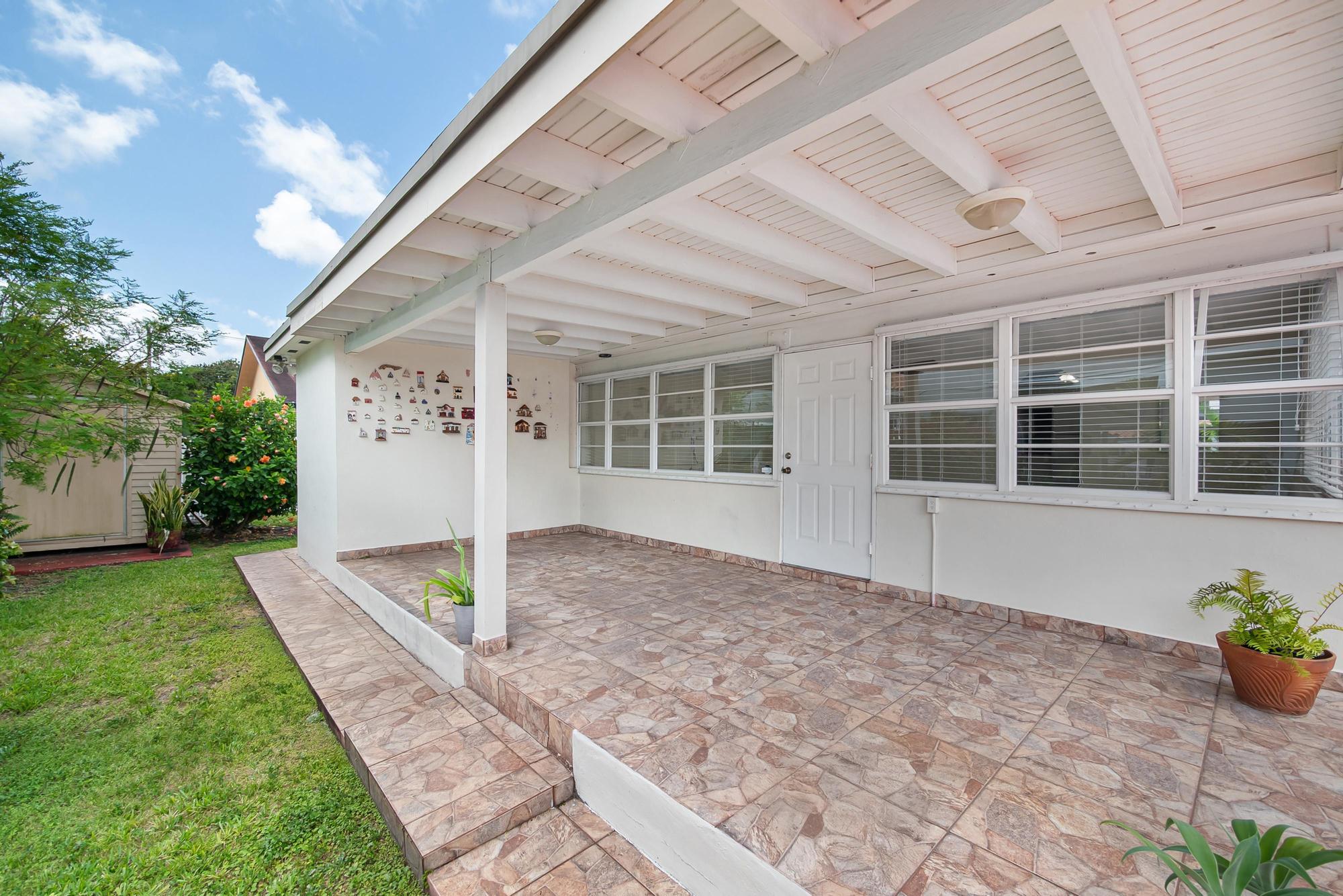 Miami, Florida, 33126, United States, 3 Bedrooms Bedrooms, ,3 BathroomsBathrooms,Residential,For Sale,1921989