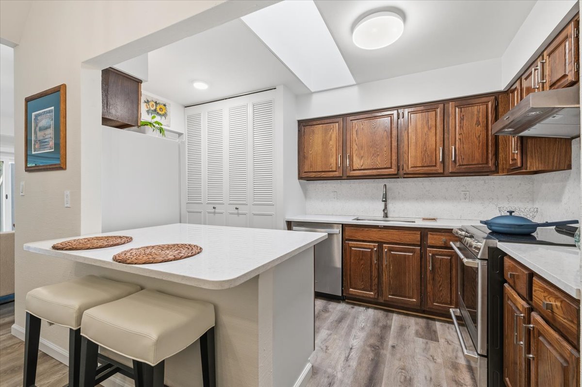 Massapequa Park, New York, 11762, United States, 2 Bedrooms Bedrooms, ,2 BathroomsBathrooms,Residential,For Sale,2008592