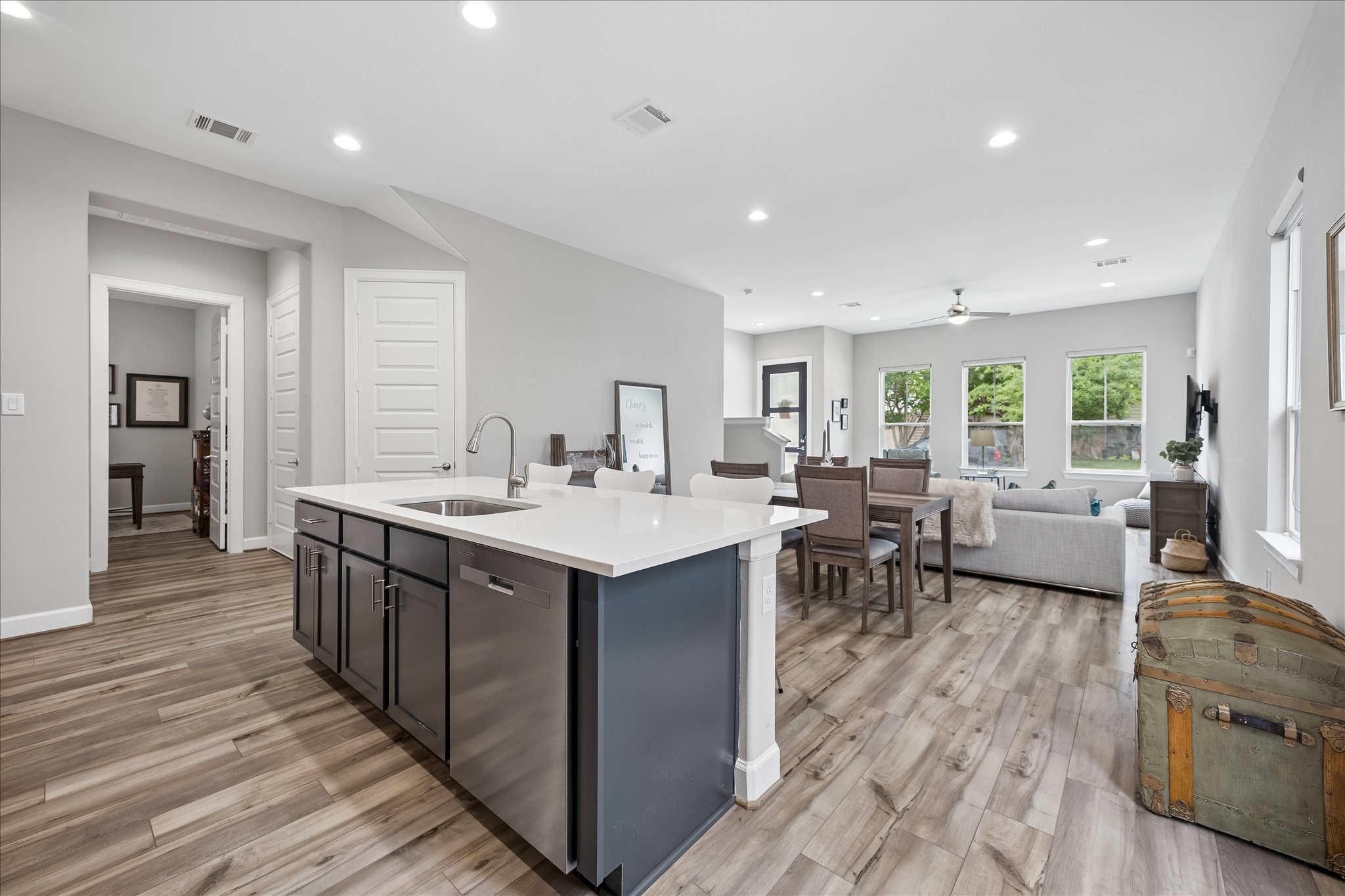  4283 Childress Street - 物件實景