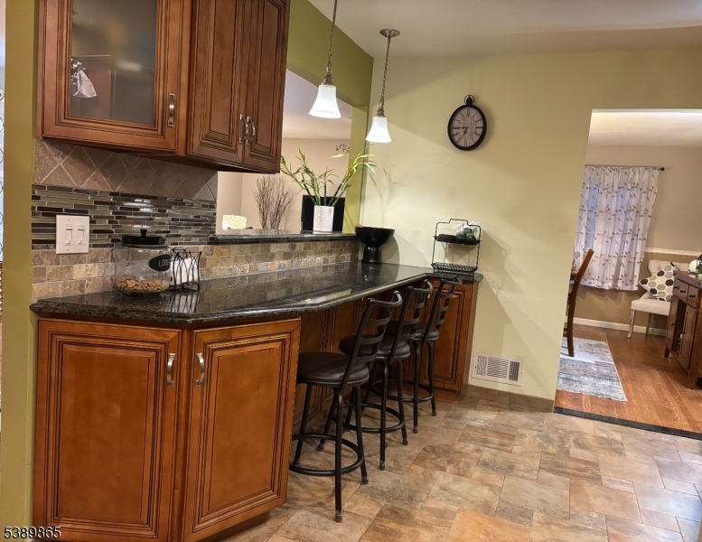 Kenilworth Boro, New Jersey, 07033, United States, 4 Bedrooms Bedrooms, ,3 BathroomsBathrooms,Residential,For Sale,1960760