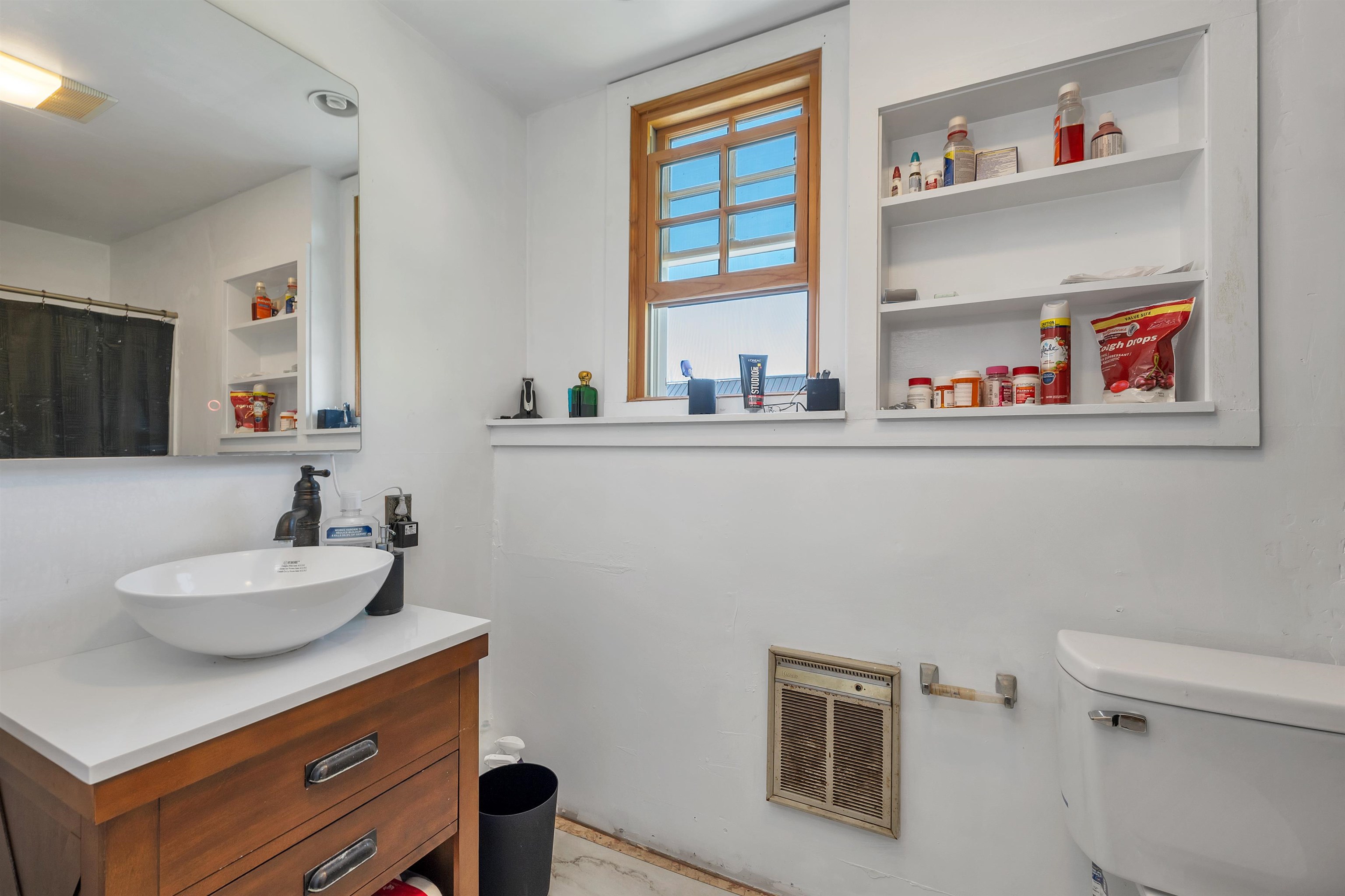 Sanbornton, New Hampshire, 03269, United States, 3 Bedrooms Bedrooms, ,1 BathroomBathrooms,Residential,For Sale,1849920