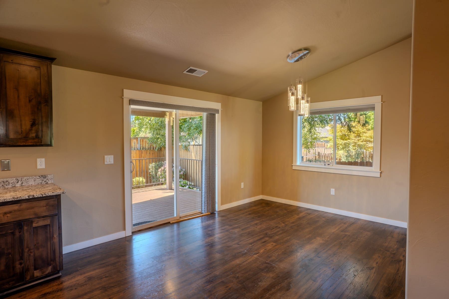  2196 Crestbrook Road Medford, OR 97504 - 物件實景