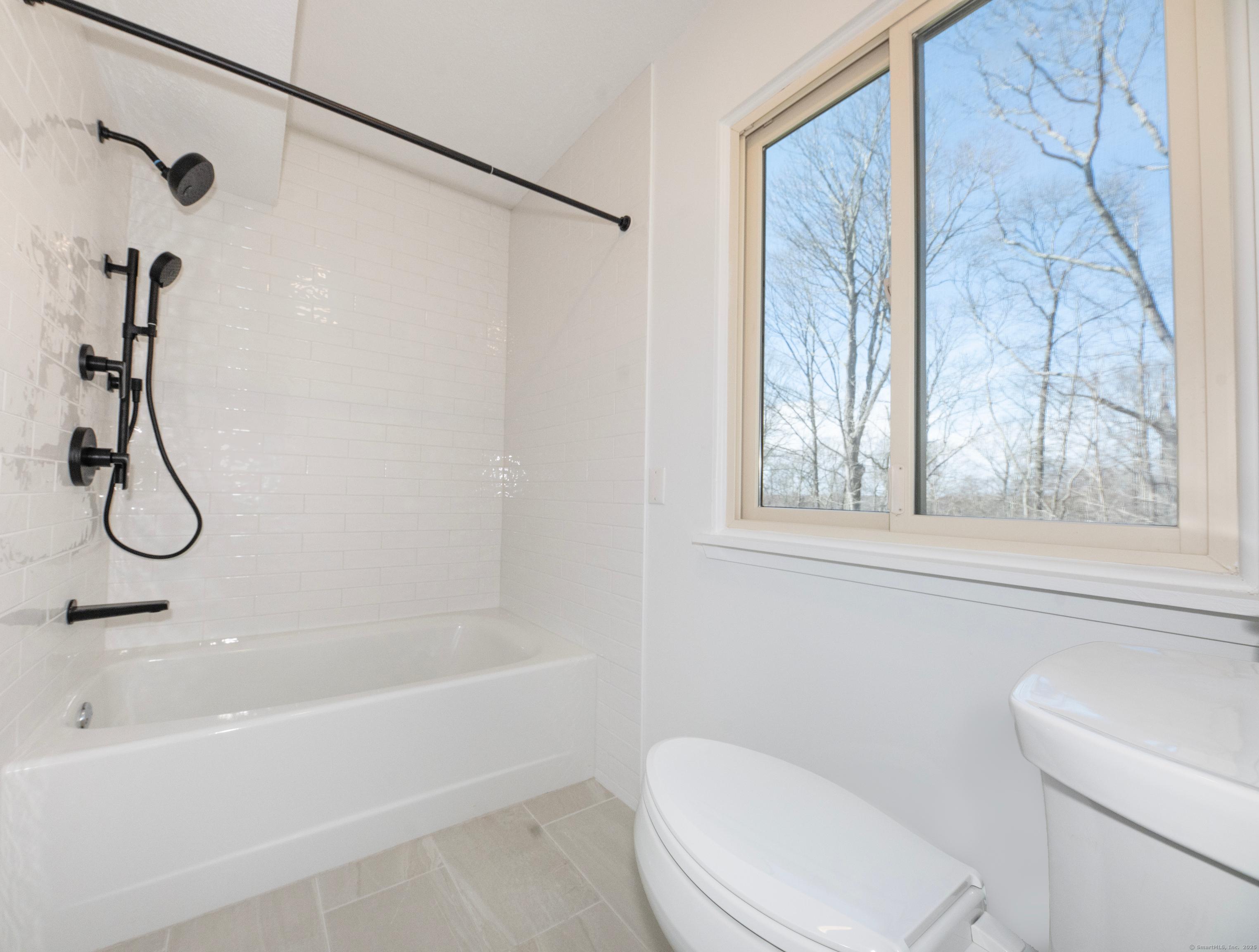 Guilford, Connecticut, 06437, United States, 3 Bedrooms Bedrooms, ,2 BathroomsBathrooms,Residential,For Sale,1935786