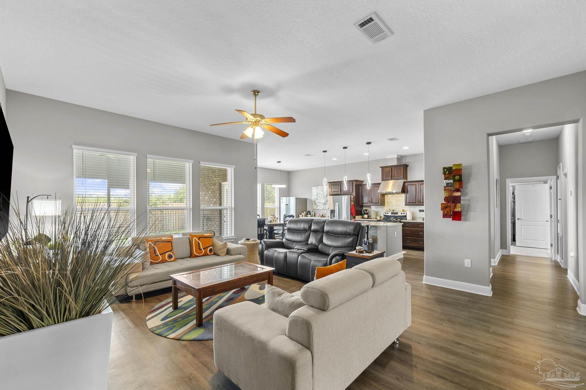 Navarre, Florida, 32566, United States, 4 Bedrooms Bedrooms, ,3 BathroomsBathrooms,Residential,For Sale,1924675