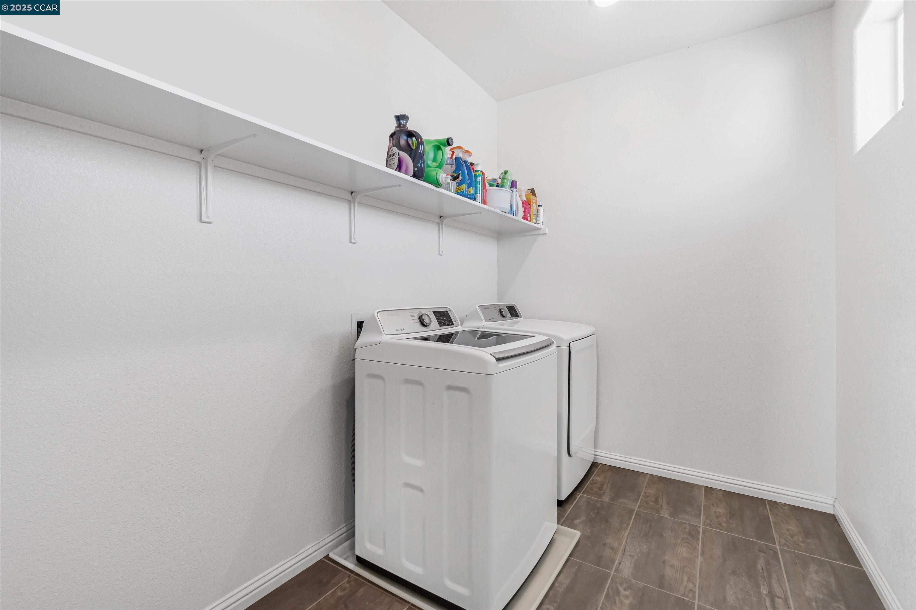 Brentwood, California, 94561, United States, 4 Bedrooms Bedrooms, ,2 BathroomsBathrooms,Residential,For Sale,1997182