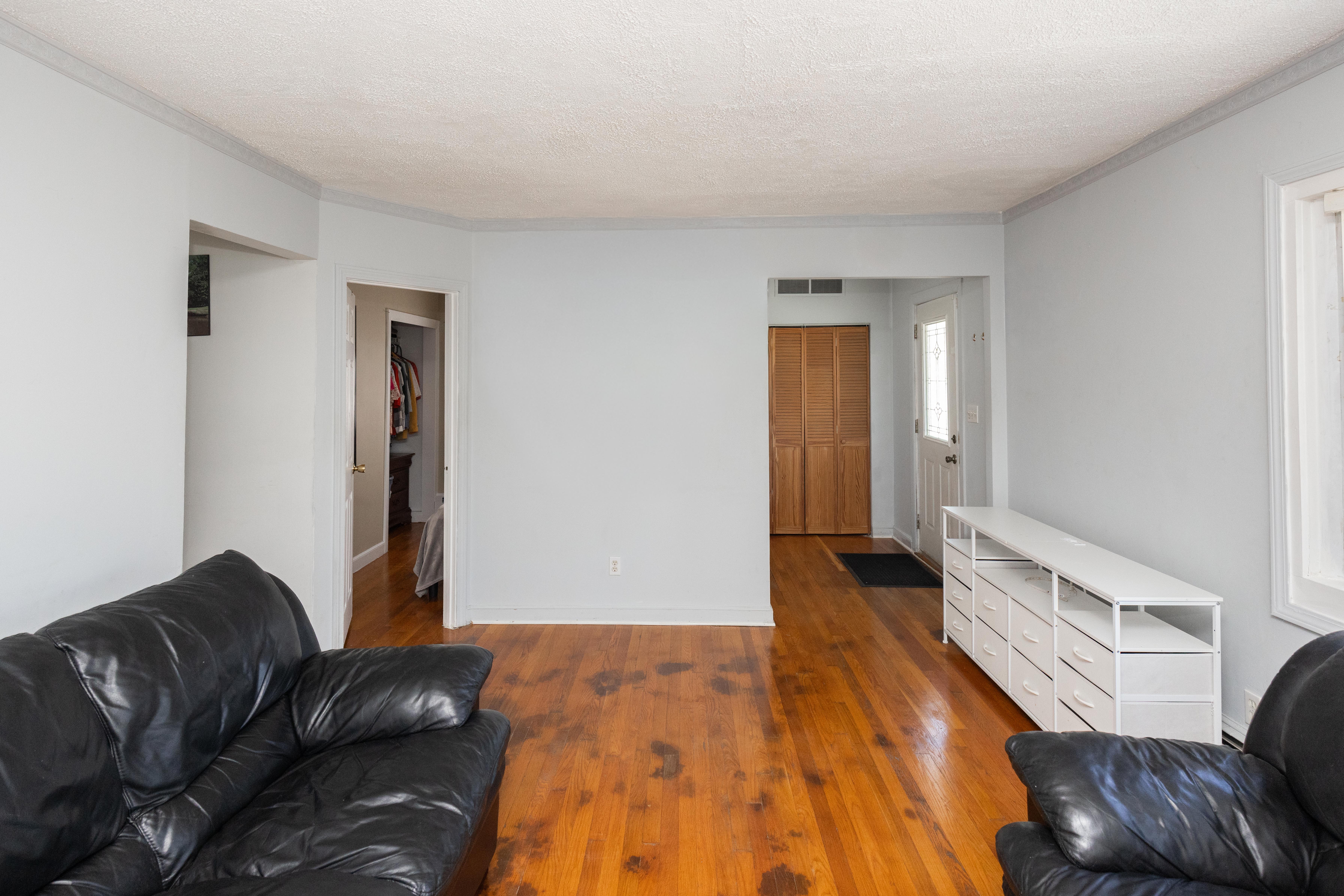 Chelsea, Massachusetts, 02150, United States, 5 Bedrooms Bedrooms, ,2 BathroomsBathrooms,Residential,For Sale,1983279