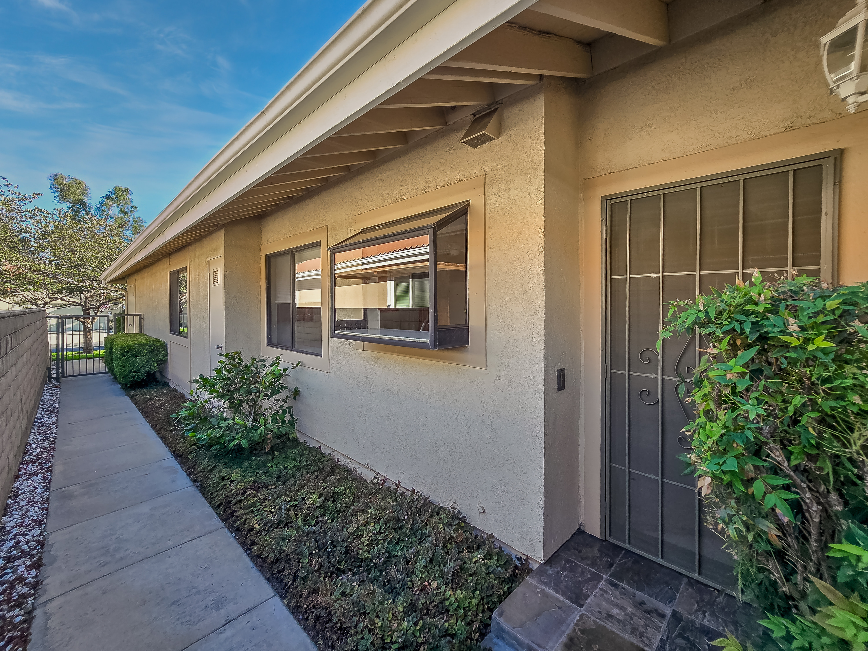  1209 Upland Hills Drive South, Upland, CA 91786 - 物件實景
