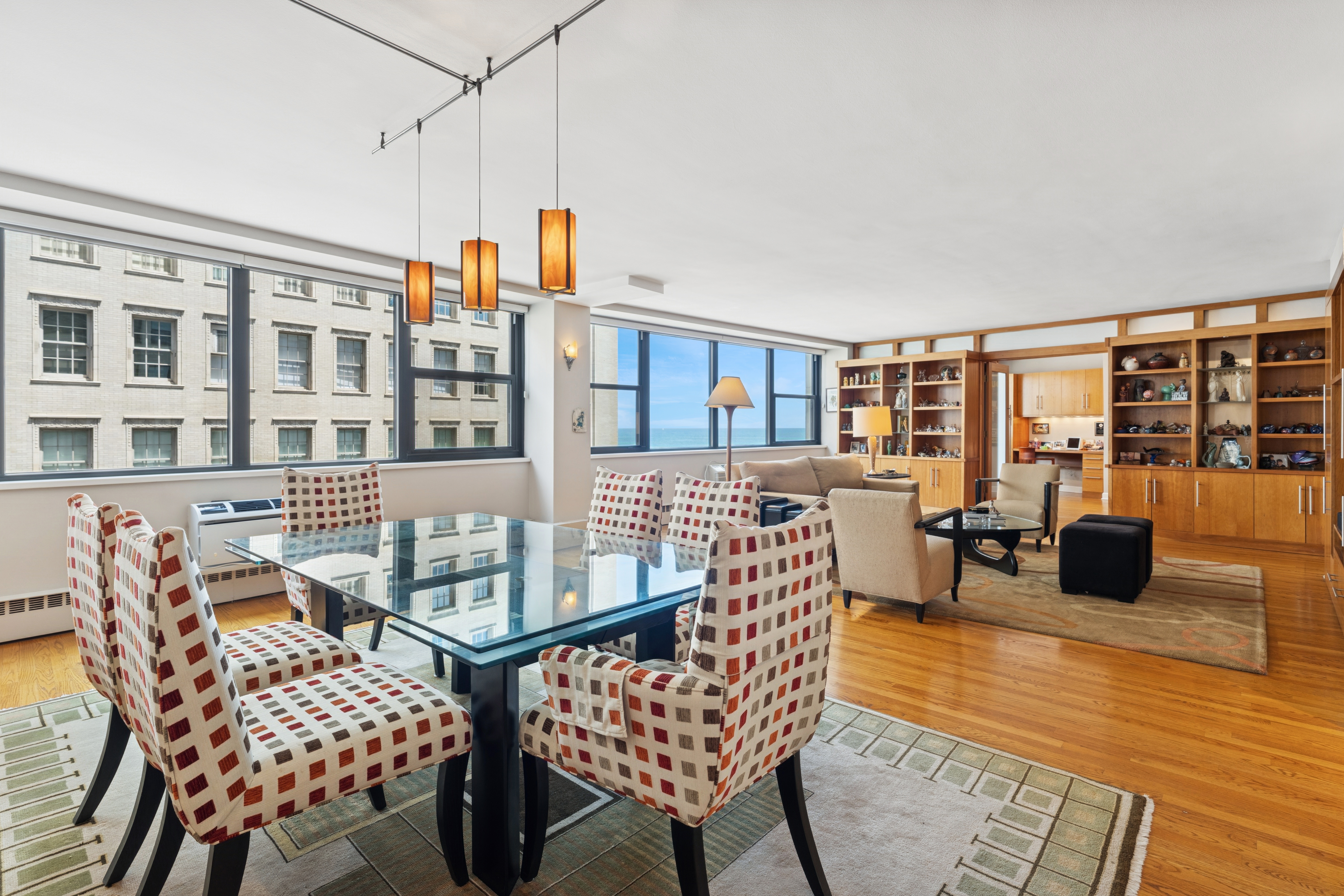  A Rare Fusion of Expansive Space, Timeless Elegance, and Lovely Views - 物件實景